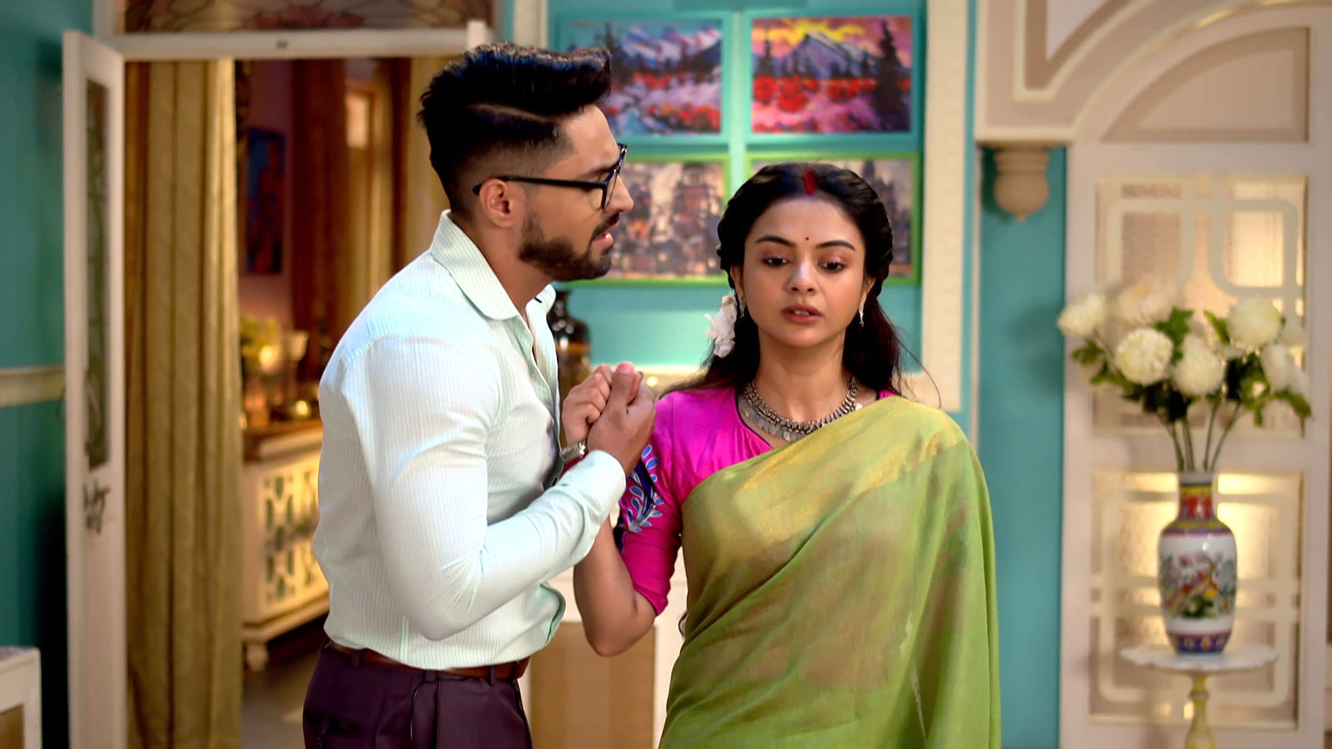 Watch Gaatchora Episode 179 on JioHotstar