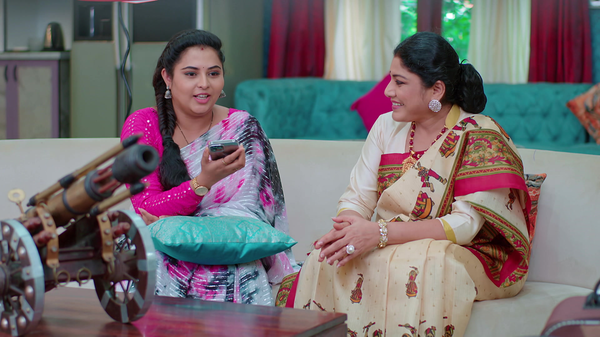 Watch Aragini 2 S1 Episode 121 on JioHotstar