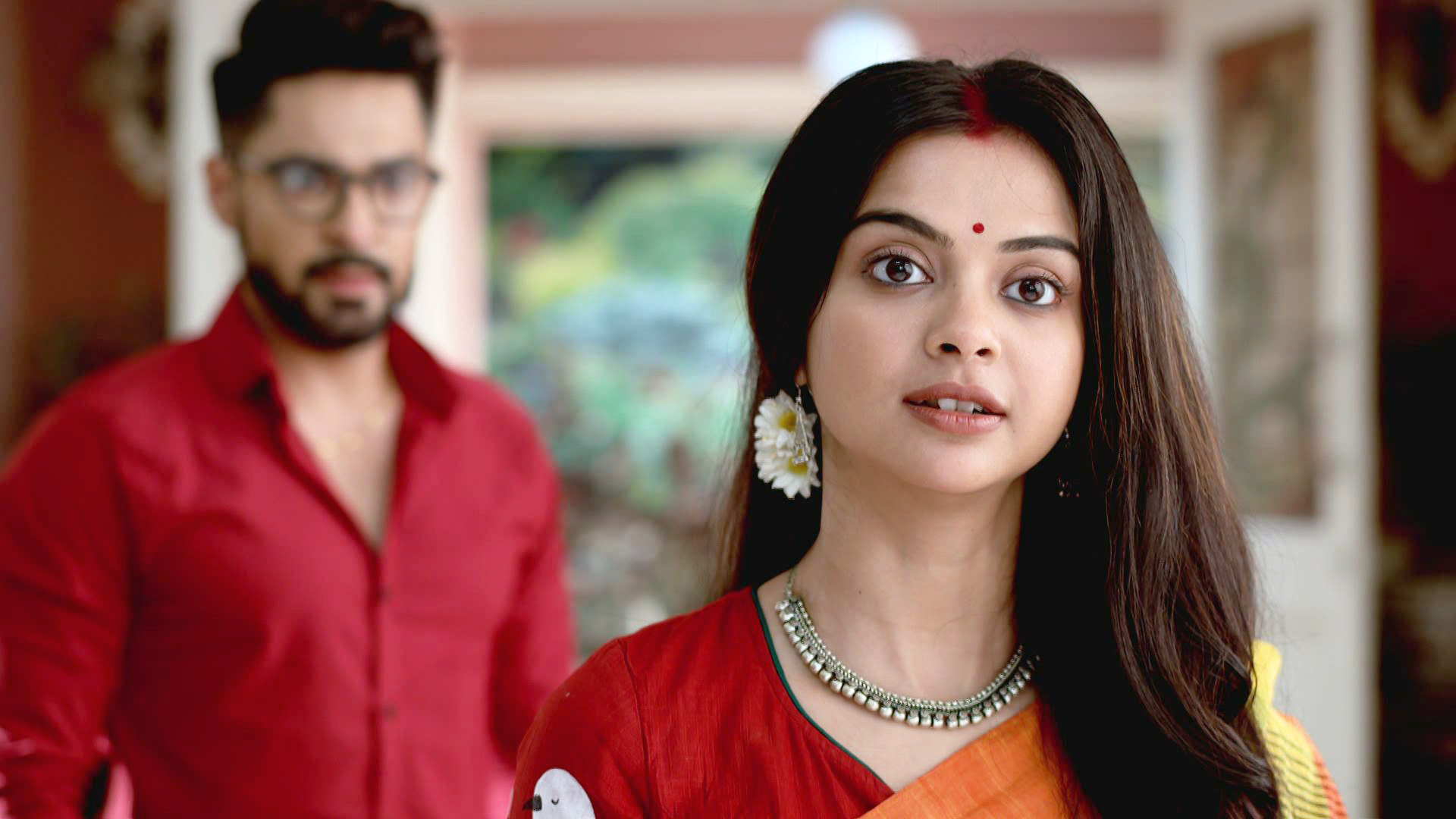 Watch Gaatchora S1 Episode 119 on JioHotstar