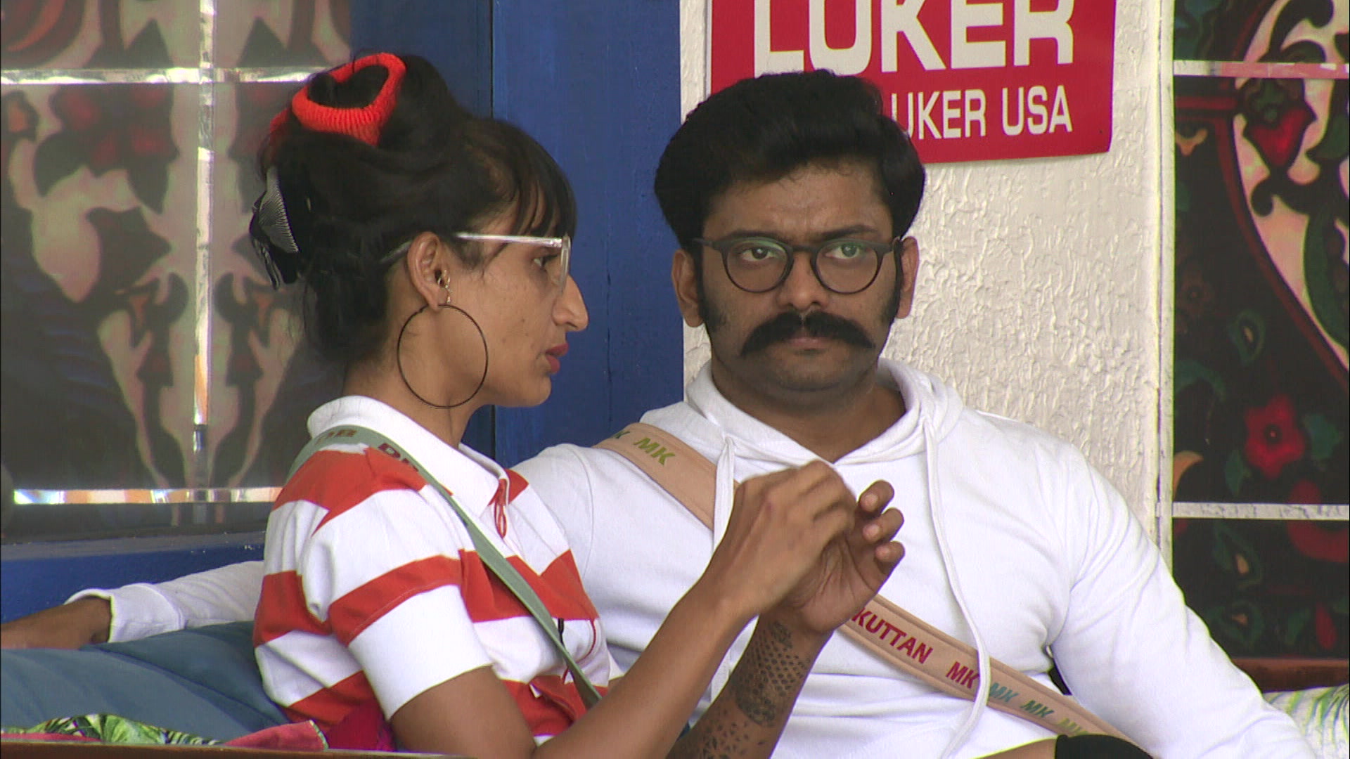 Watch a clip from S3E24 - Dimple Opens Up on Hotstar