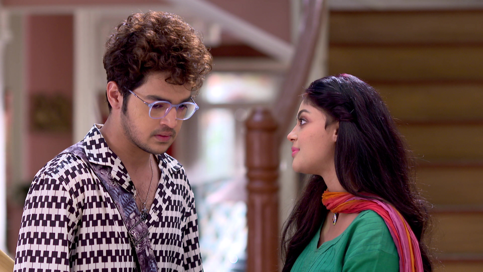 Watch Gaatchora S1 Episode 490 on JioHotstar