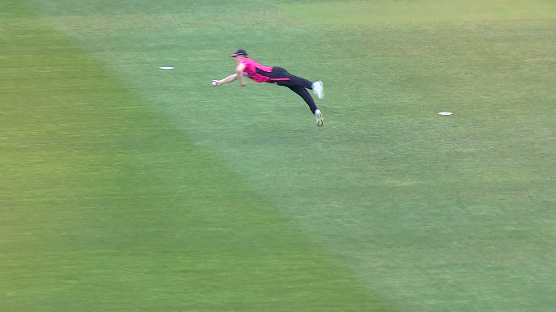 Edwards' One-handed Blinder Sees Allen Go