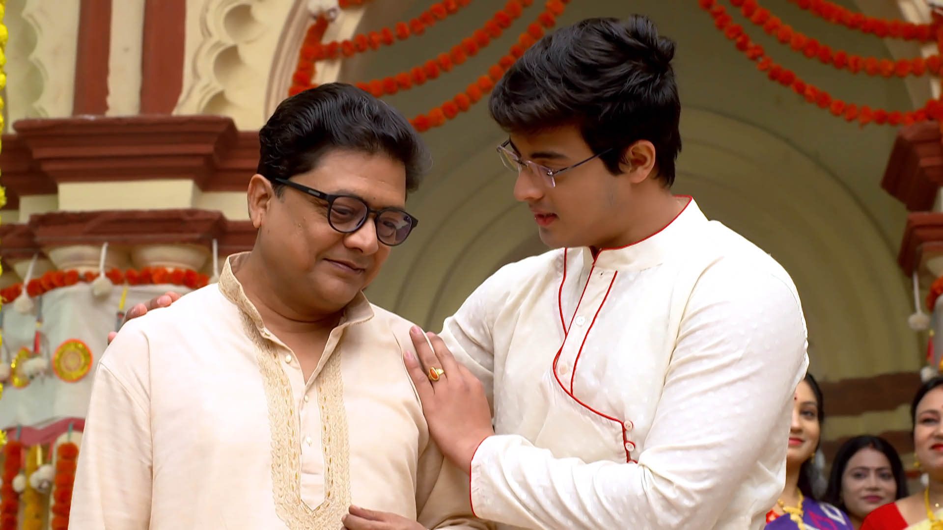 Watch Desher Mati S1 Episode 19 on JioHotstar