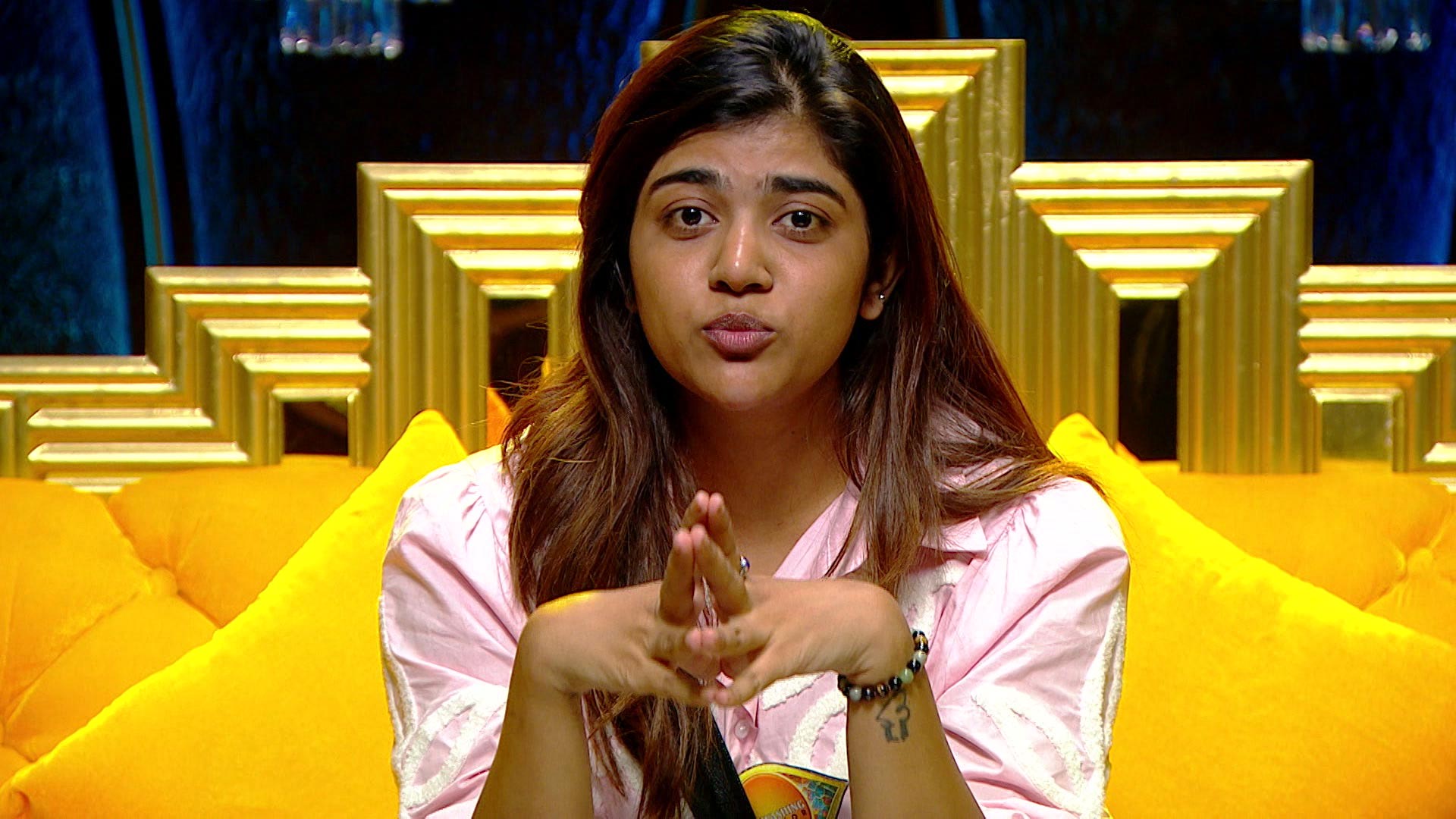 Rithu Gets Emotional over BB's Surprise - JioHotstar