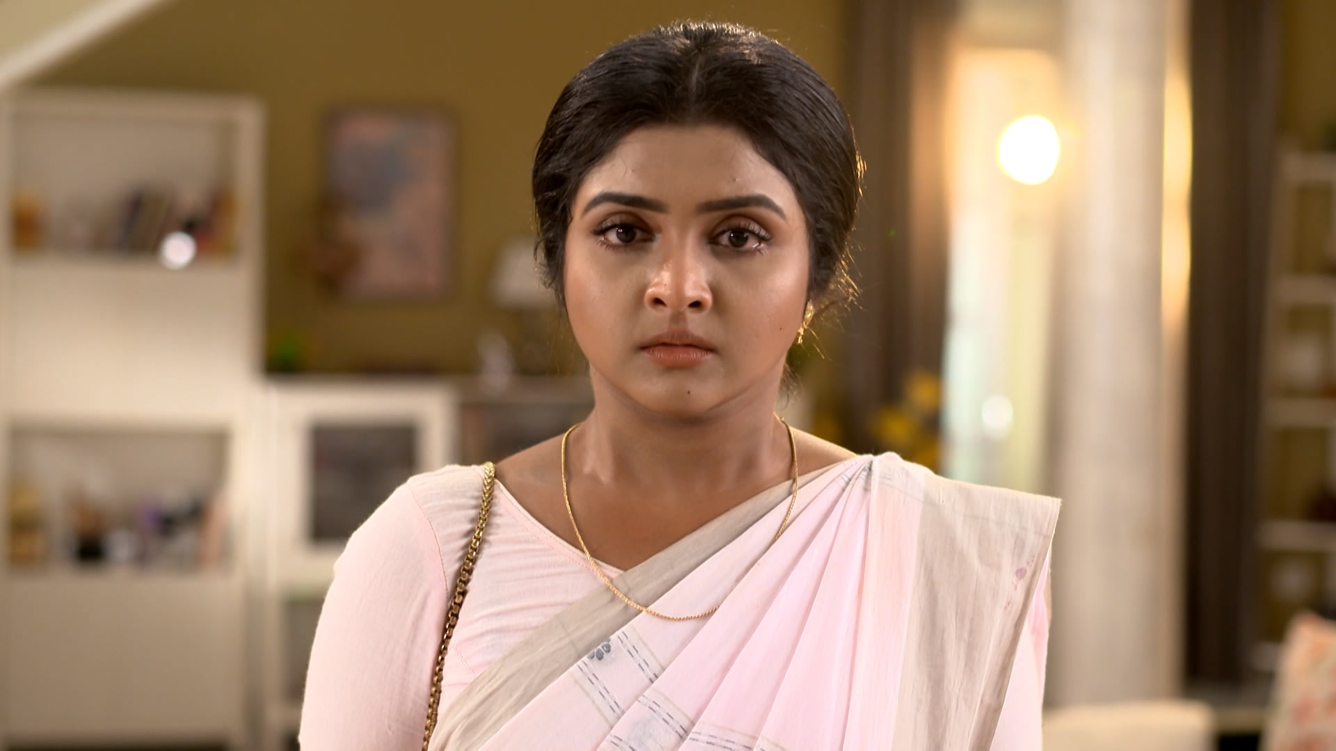 Watch Pherari Mon S1 Episode 553 on JioHotstar