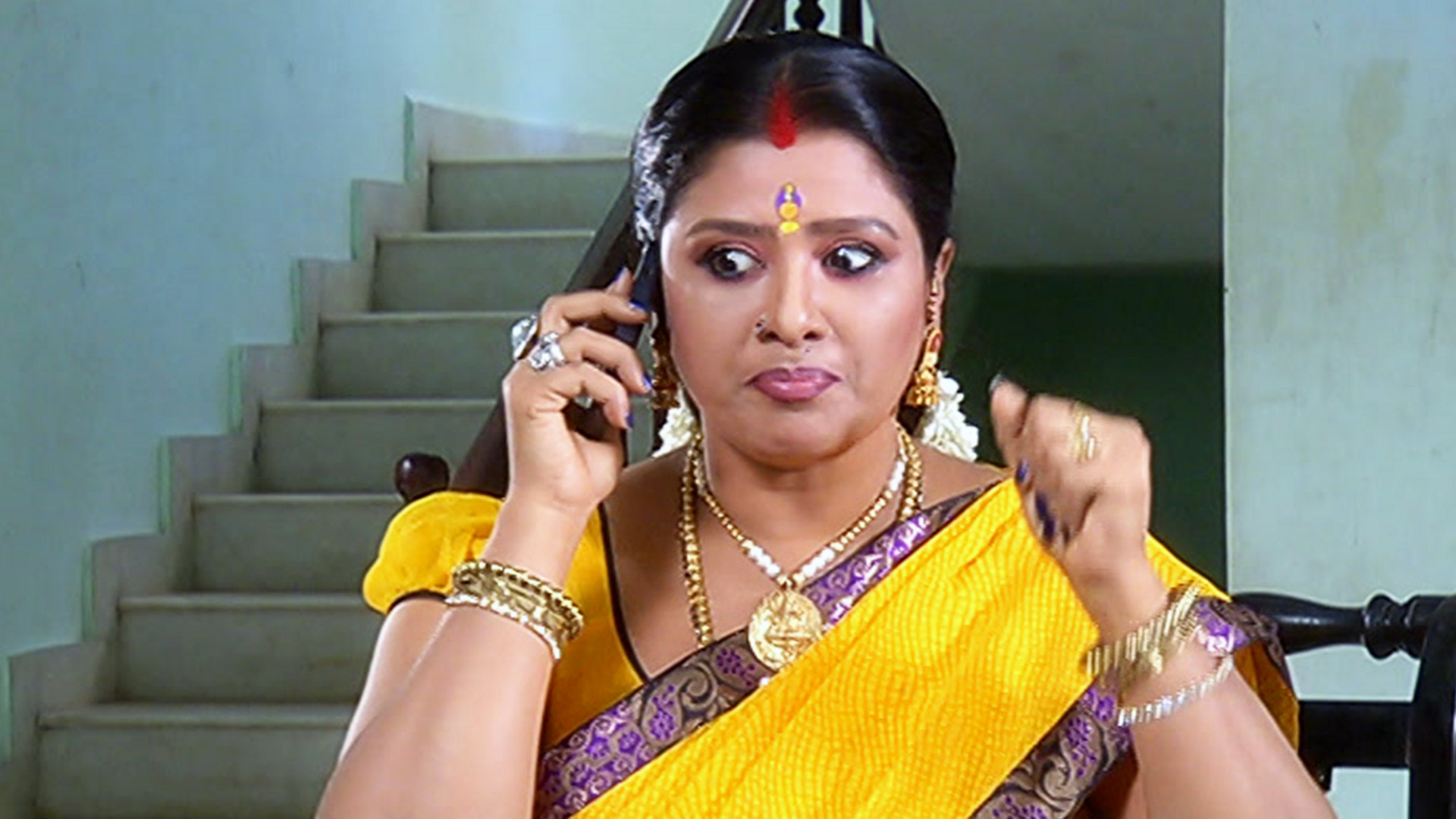 Watch Deivam Thandha Veedu S10 Episode 11 on Disney+ Hotstar