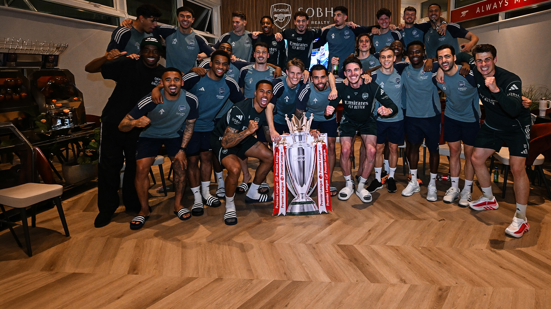 Arsenal Win Title as City Fumble