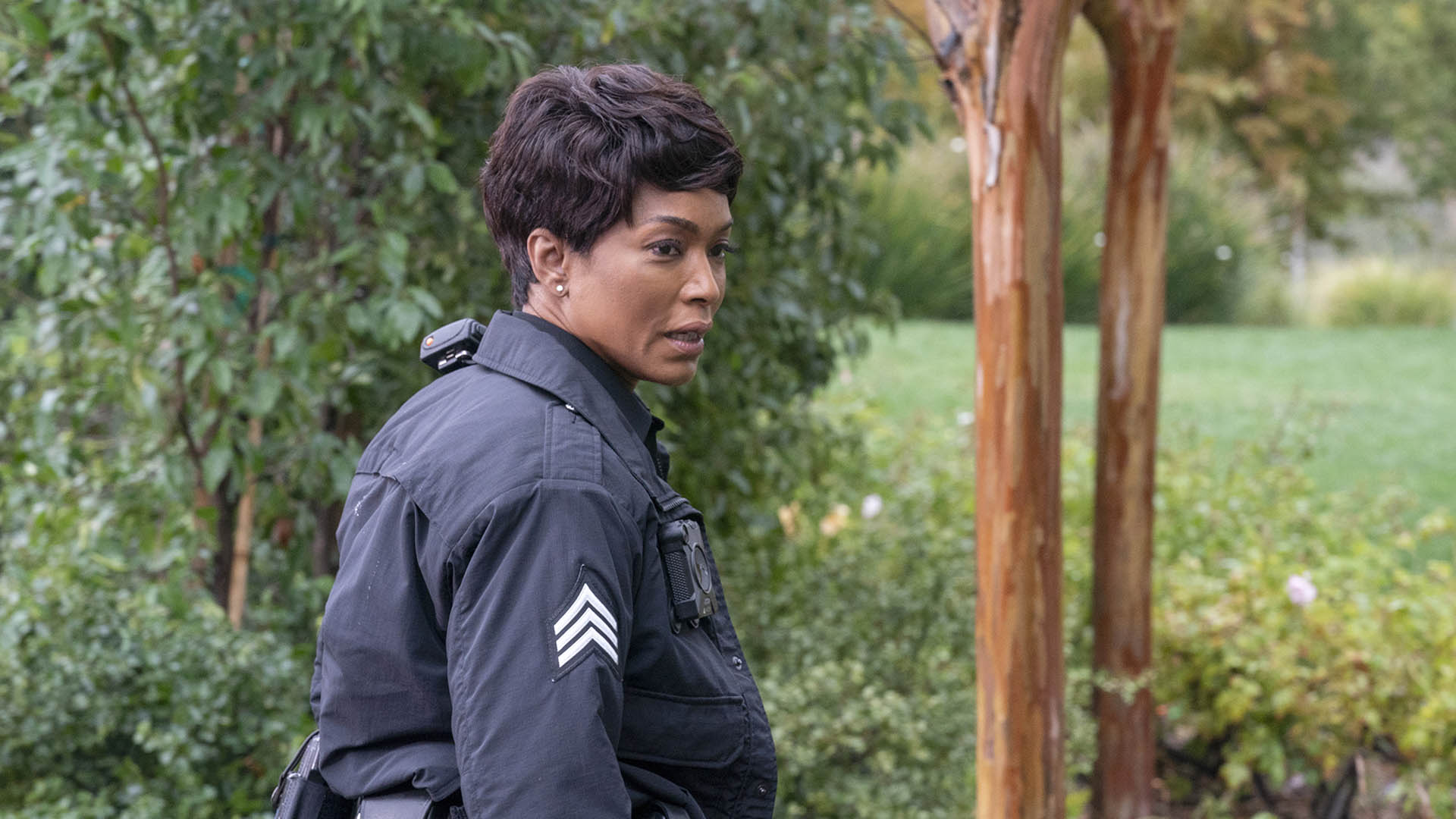 Nonton Fools Season 3 Episode 12 - Fools di Disney+