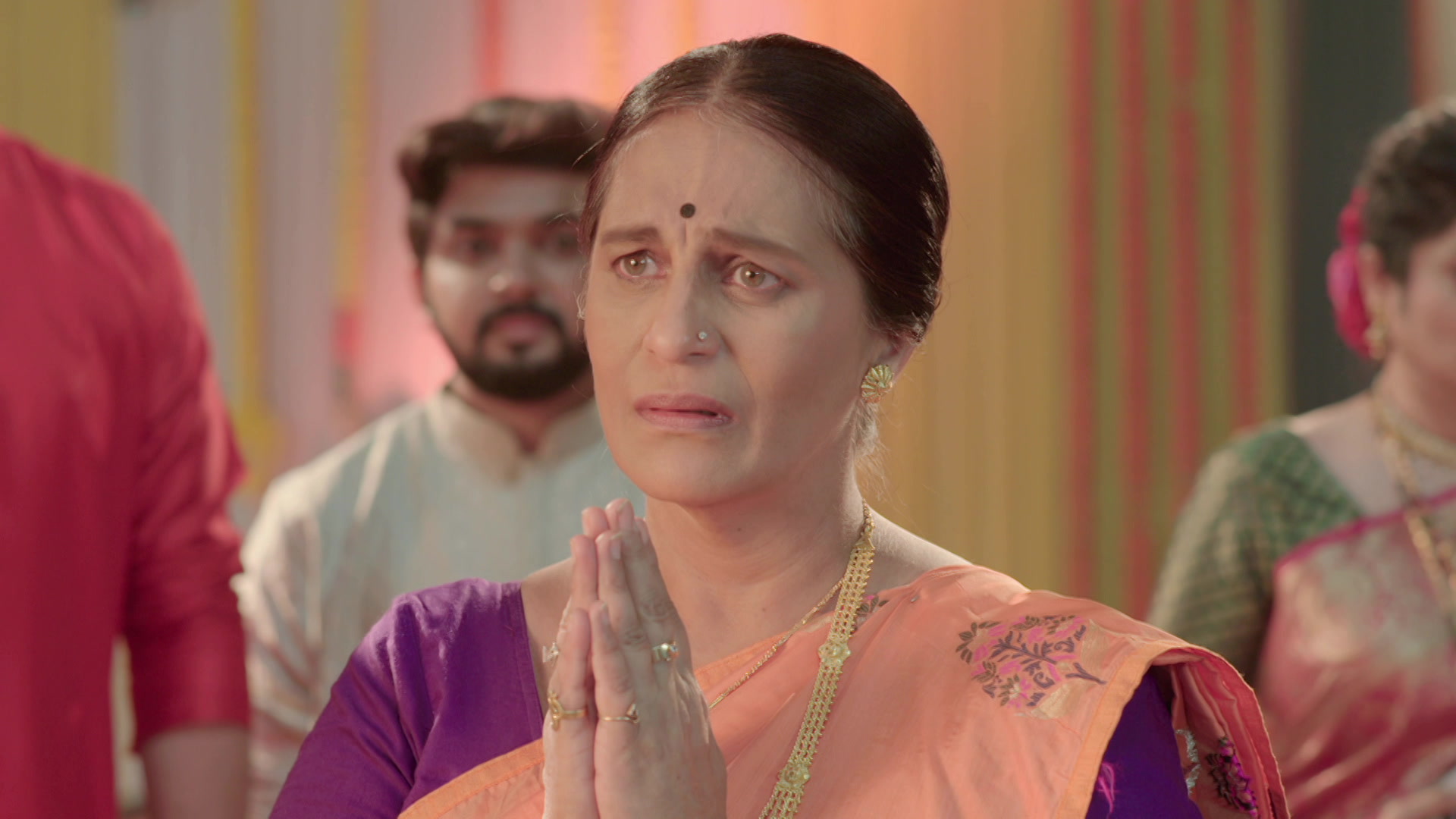 Watch Lagnachi Bedi Episode 667 on Disney+ Hotstar