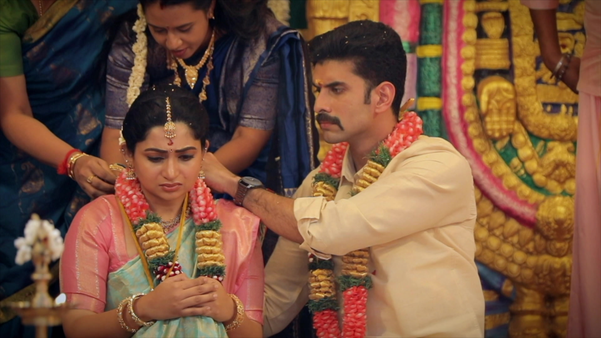 Stream Suresh Weds Mathi Season 1 Episode 36 – Suresh Weds Mathi on Hotstar