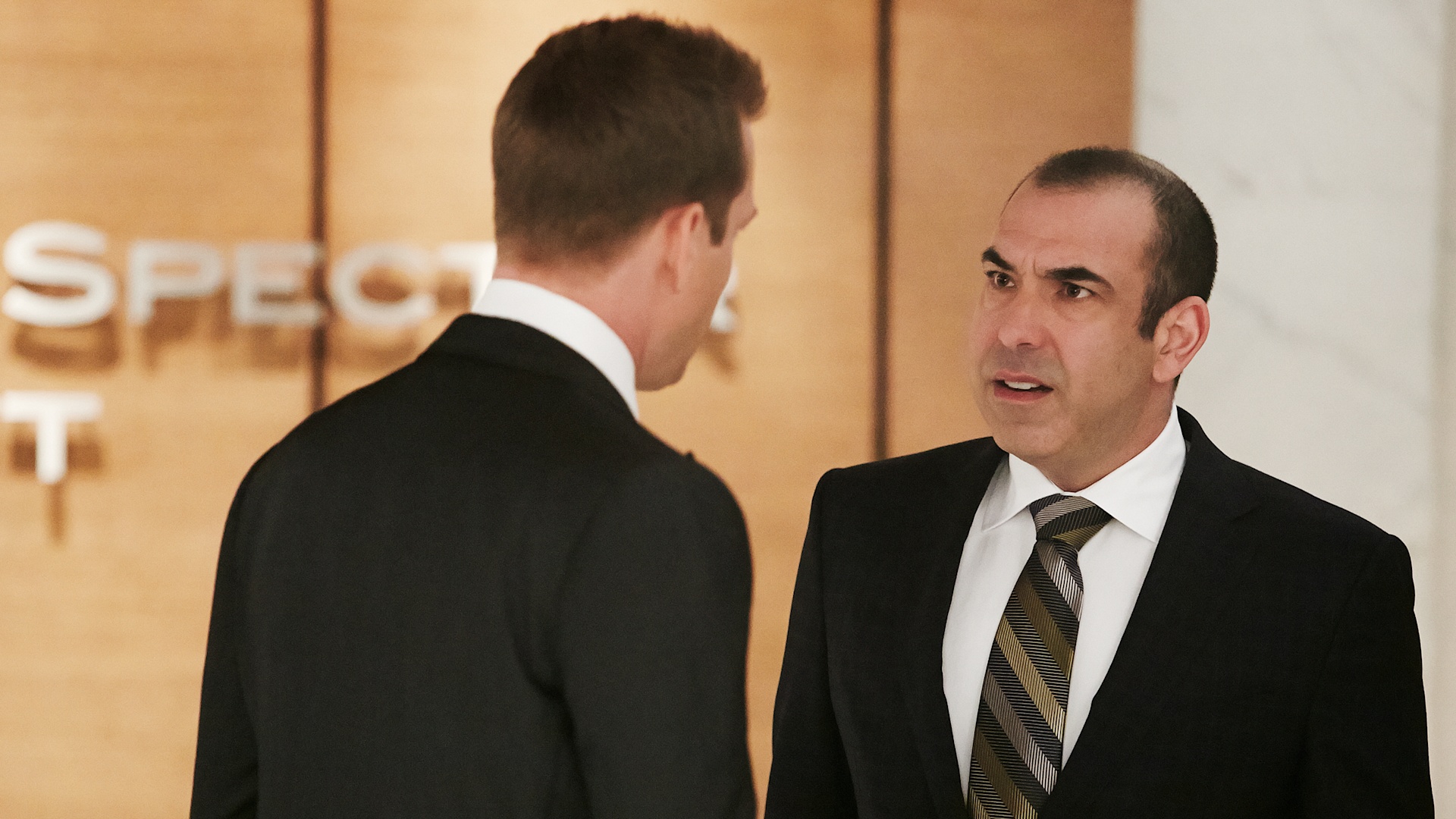 Watch Suits S5 Episode 2 on Disney+