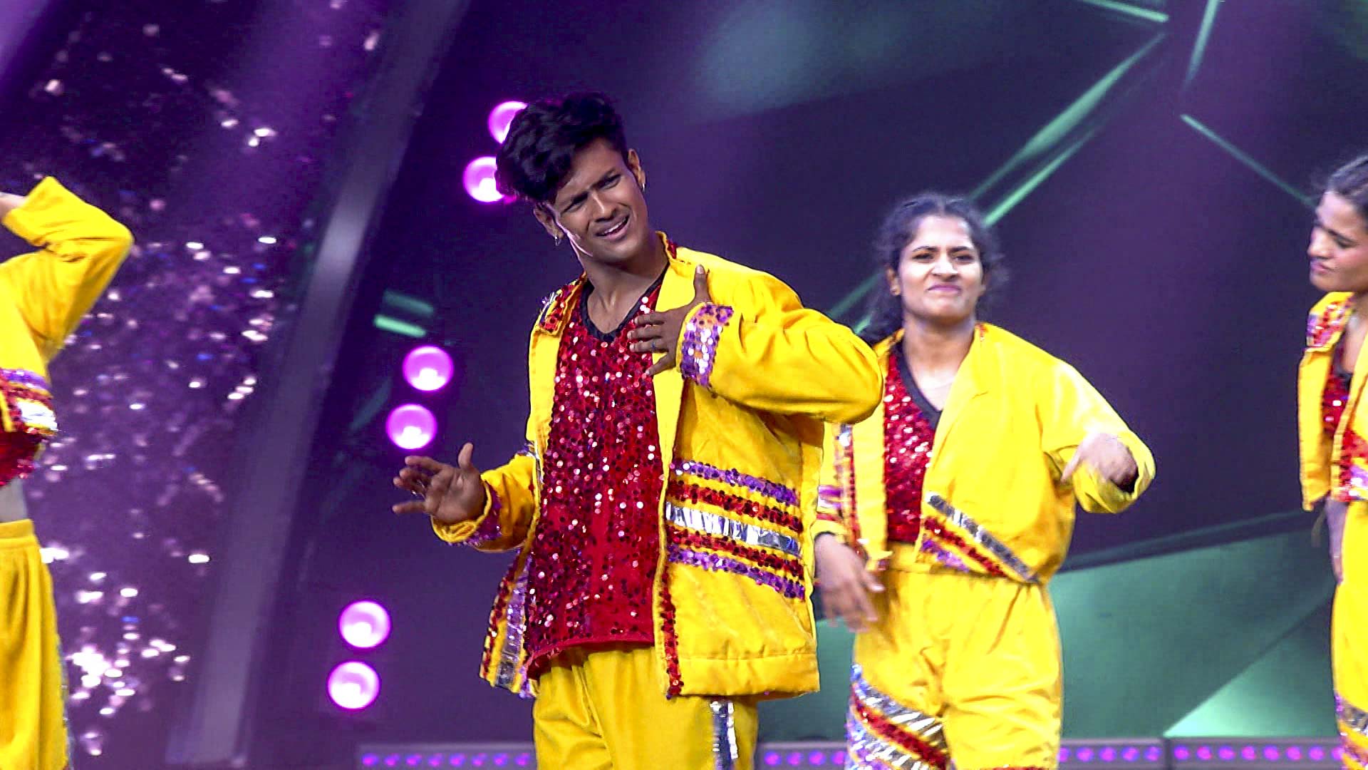 Watch Jodi Are You Ready? S2 Episode 22 on JioHotstar