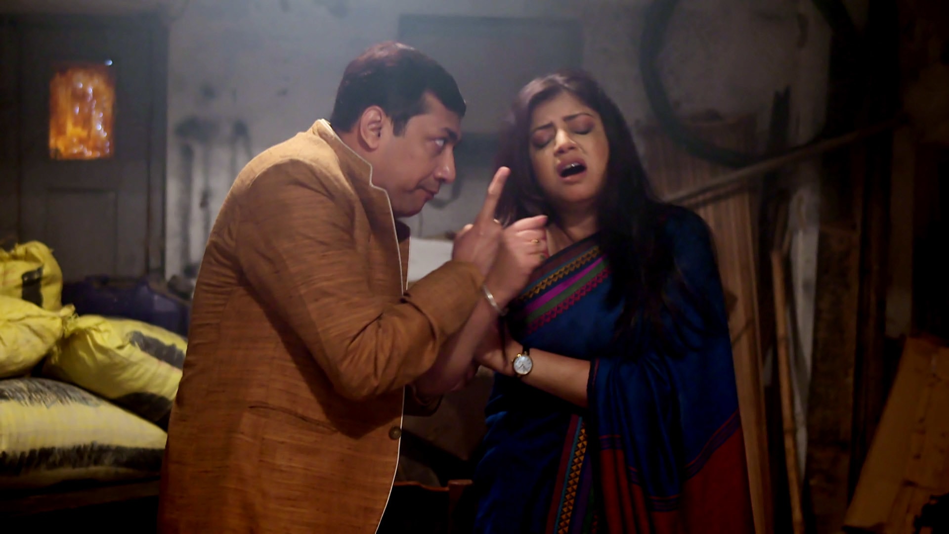 Watch Mohor S1 Episode 733 on JioHotstar