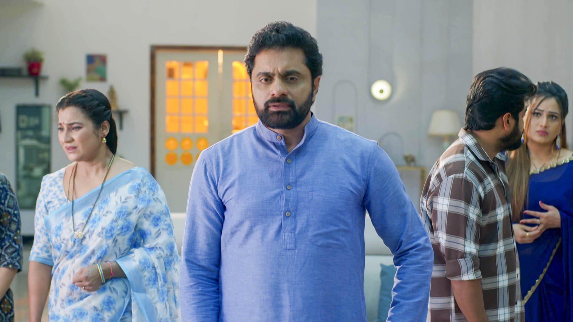 Watch Nuvvunte Naa Jathaga S1 Episode 206 on JioHotstar