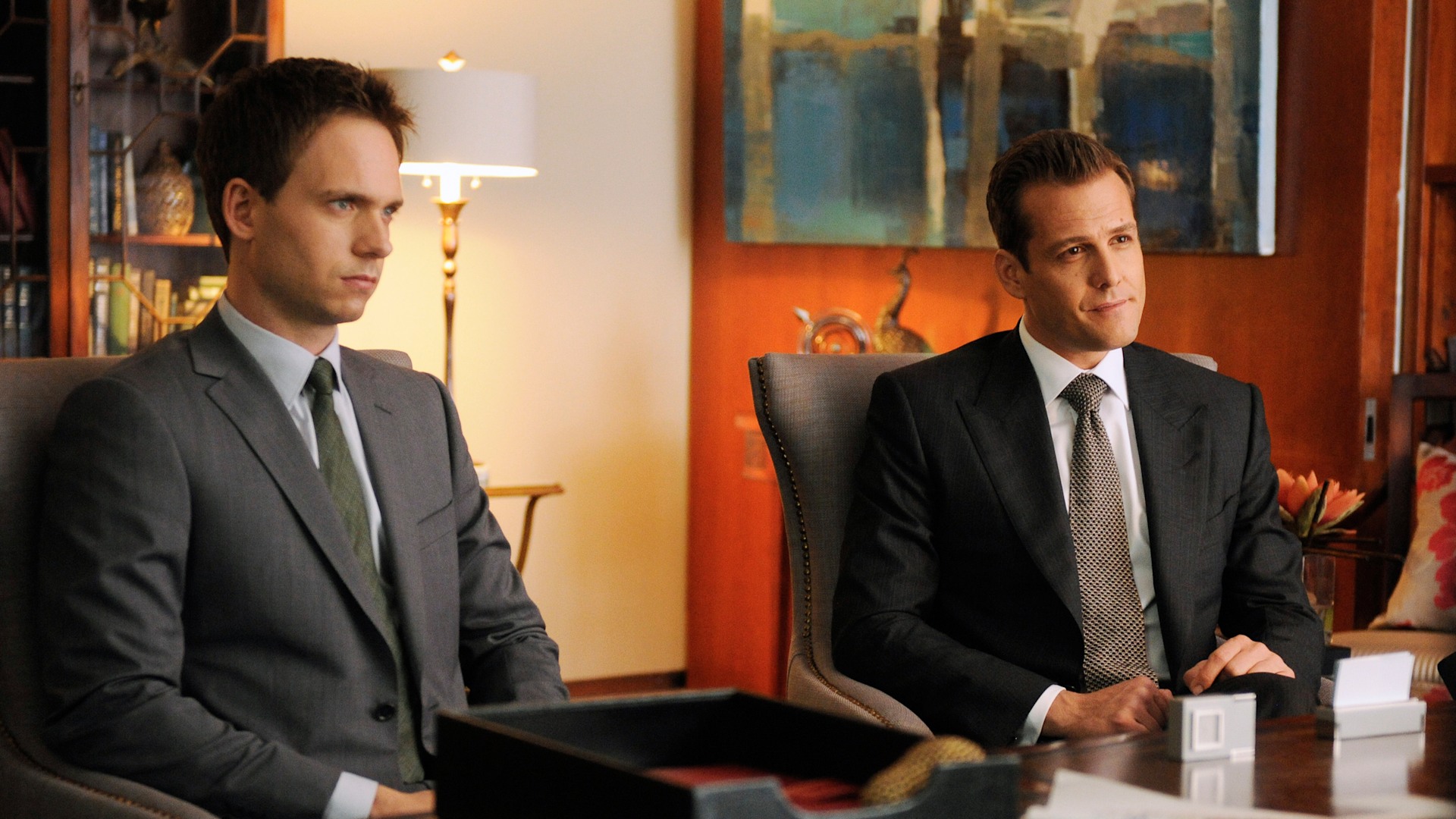 Watch Suits S2 Episode 2 on Disney+