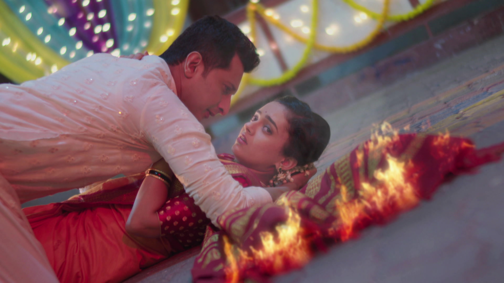 Watch Aboli S1 Episode 250 on JioHotstar