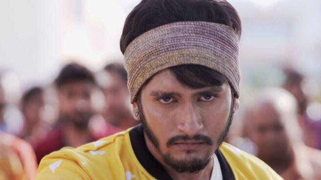 Watch Pherari Mon S1 Episode 10 on JioHotstar