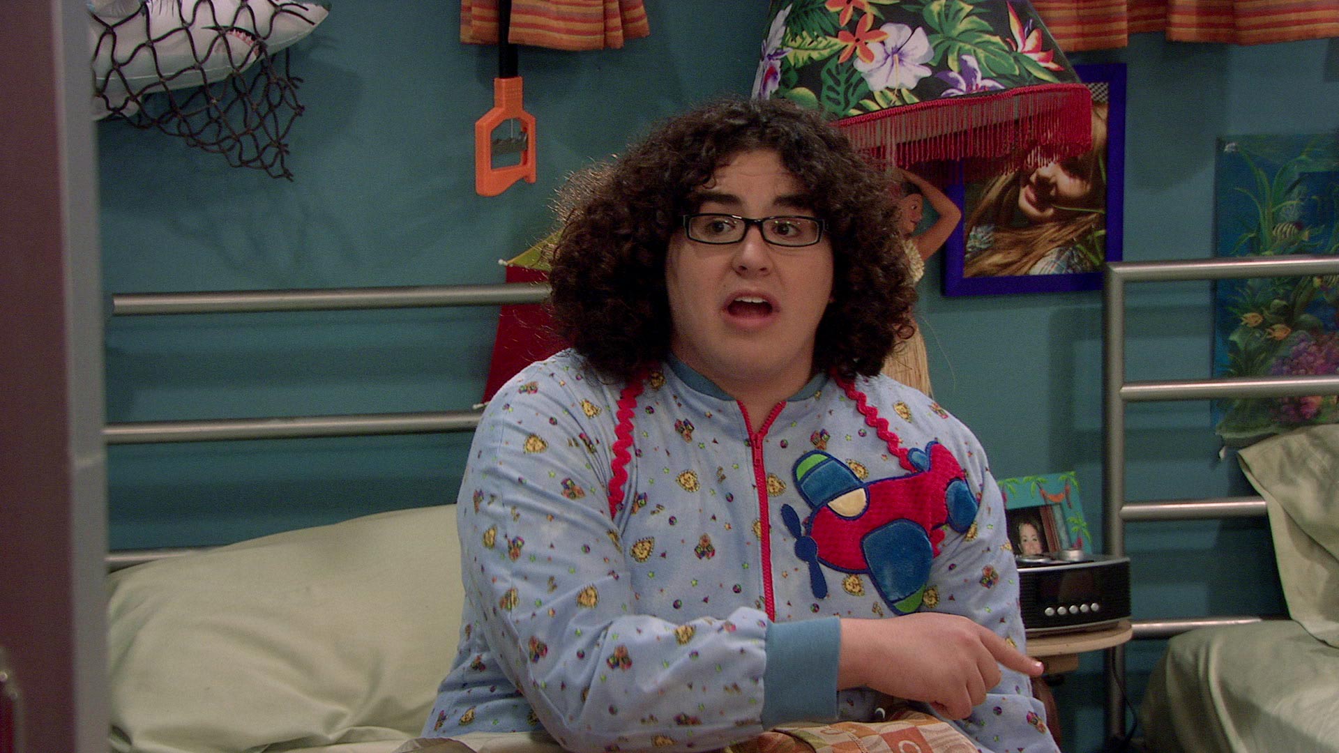 Watch The Suite Life On Deck S3 Episode 1 on JioHotstar