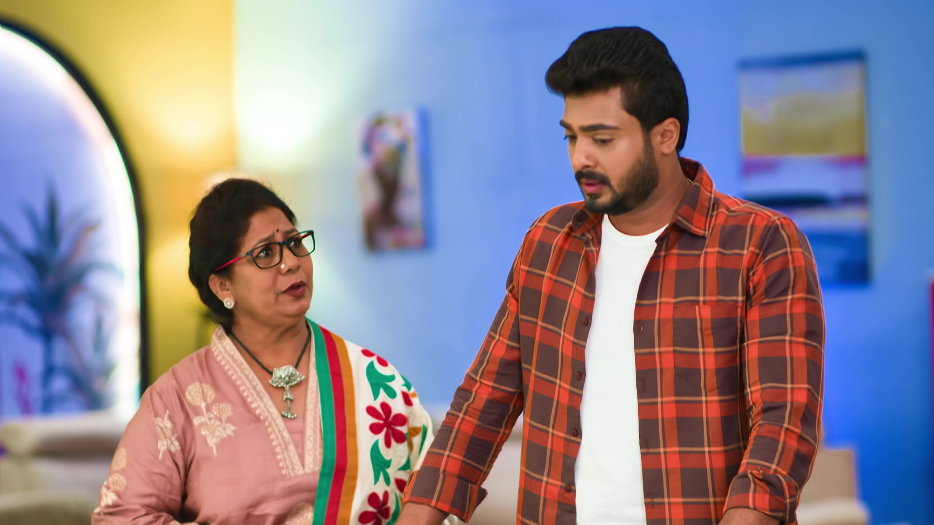Watch Geetha L.L.B S1 Episode 32 on JioHotstar