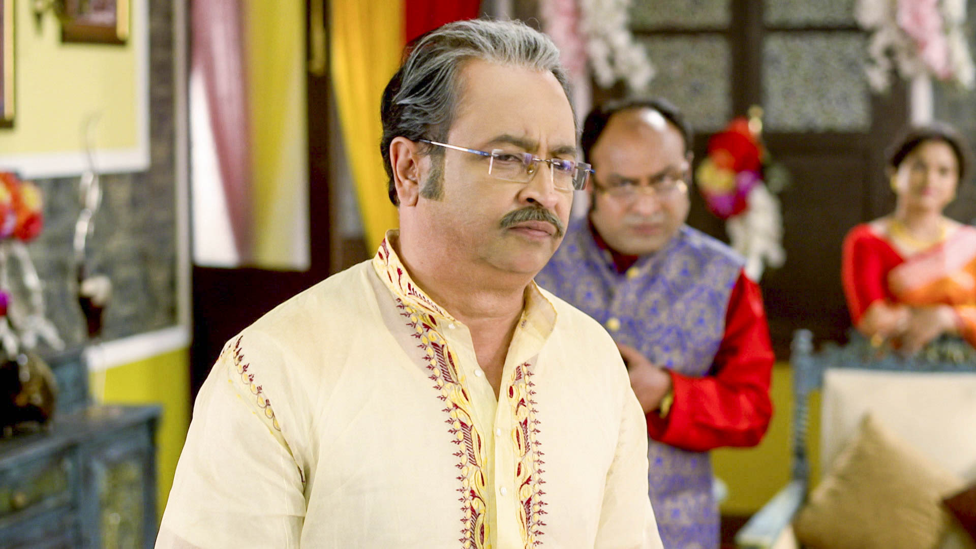 Watch Nishir Daak S1 Episode 3 on JioHotstar
