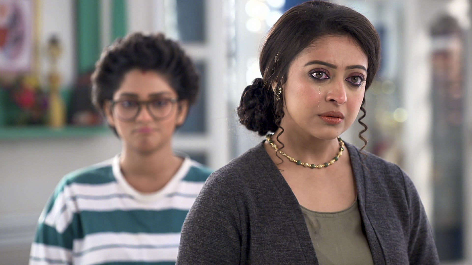 Watch Compass S1 Episode 137 on JioHotstar