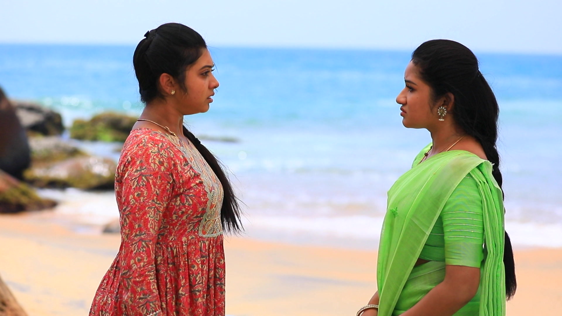 Watch Mouna Raagam 2 S2 Episode 512 on JioHotstar