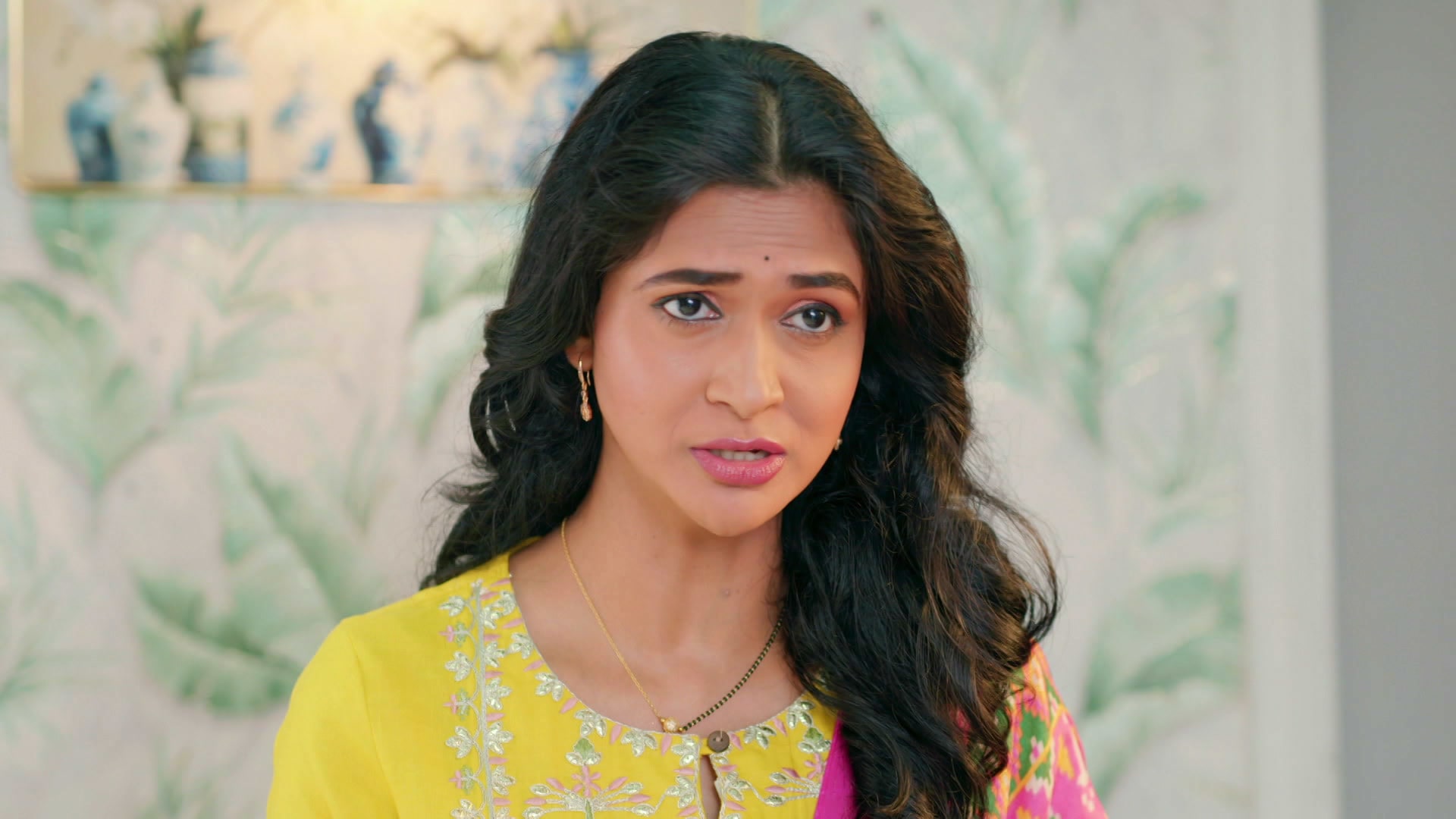 Watch Pathrakhin S1 Episode 38 on JioHotstar