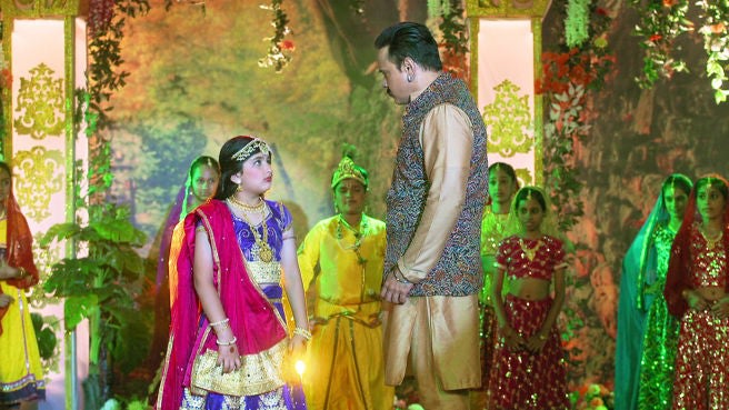 Watch Roop S1 Episode 7 on JioHotstar