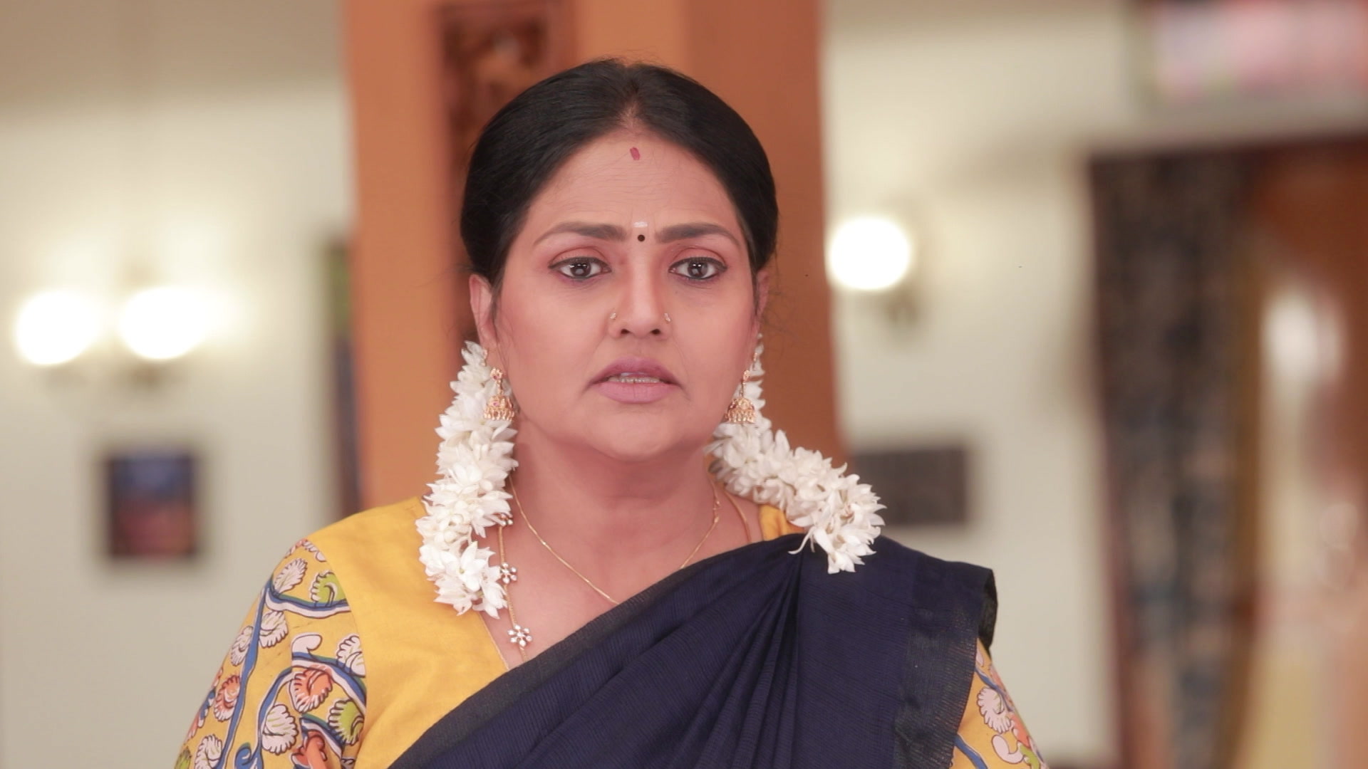 Gomathi Convinces Pandian