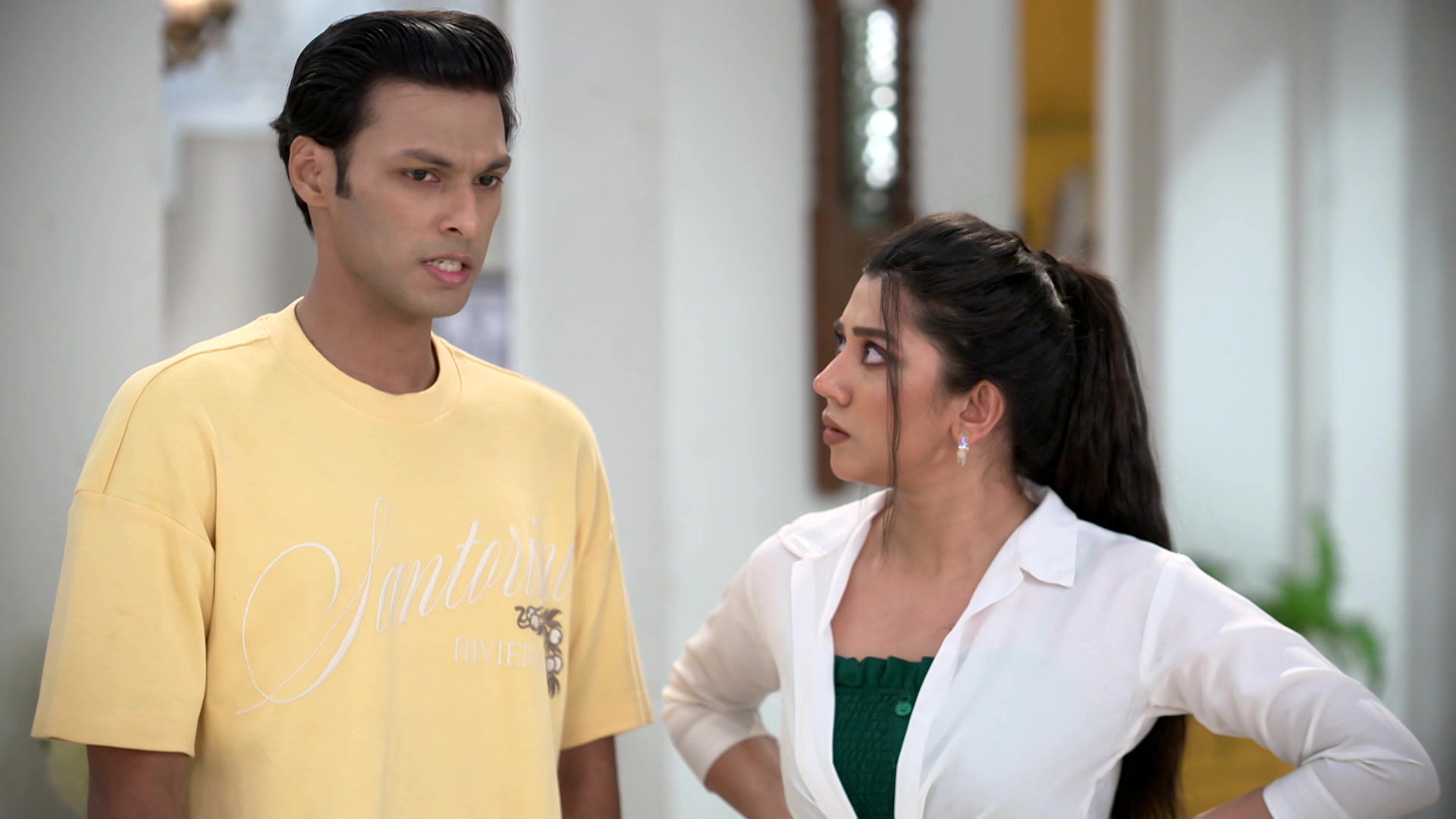 Watch Compass S1 Episode 223 on JioHotstar
