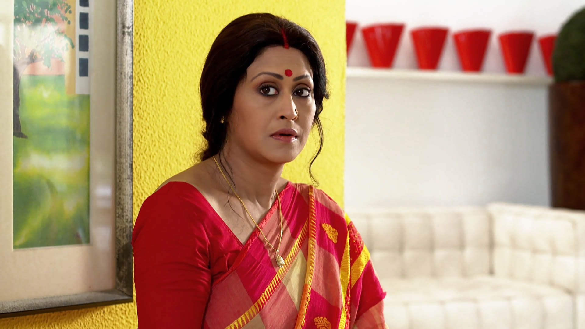 Stream Sreemoyee s Shocking Discovery Season 1 Episode 4 Sreemoyee s Shocking Discovery on Hotstar
