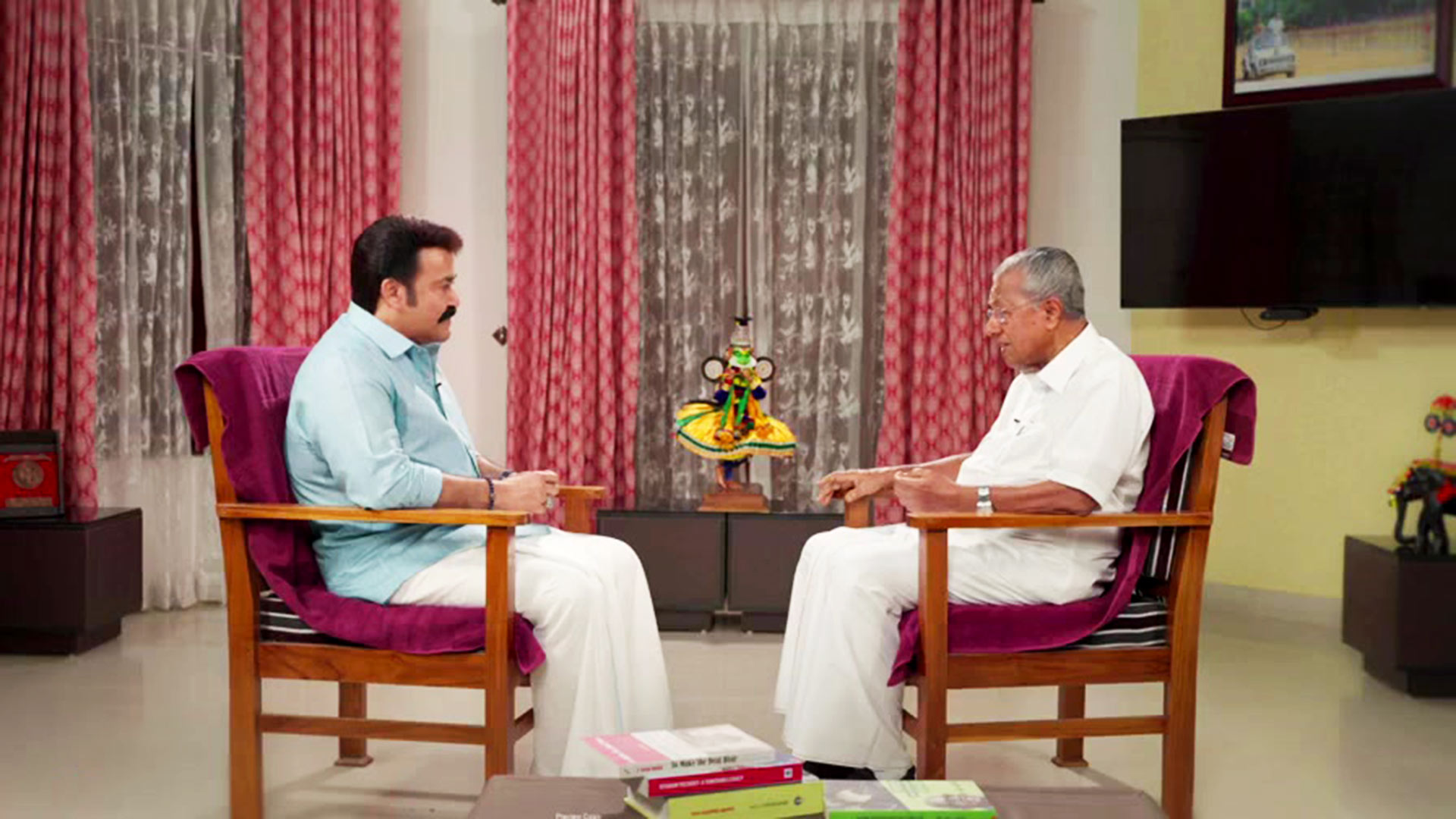 Watch Kandum Mindiyum Iruvar S1 Episode 1 on JioHotstar