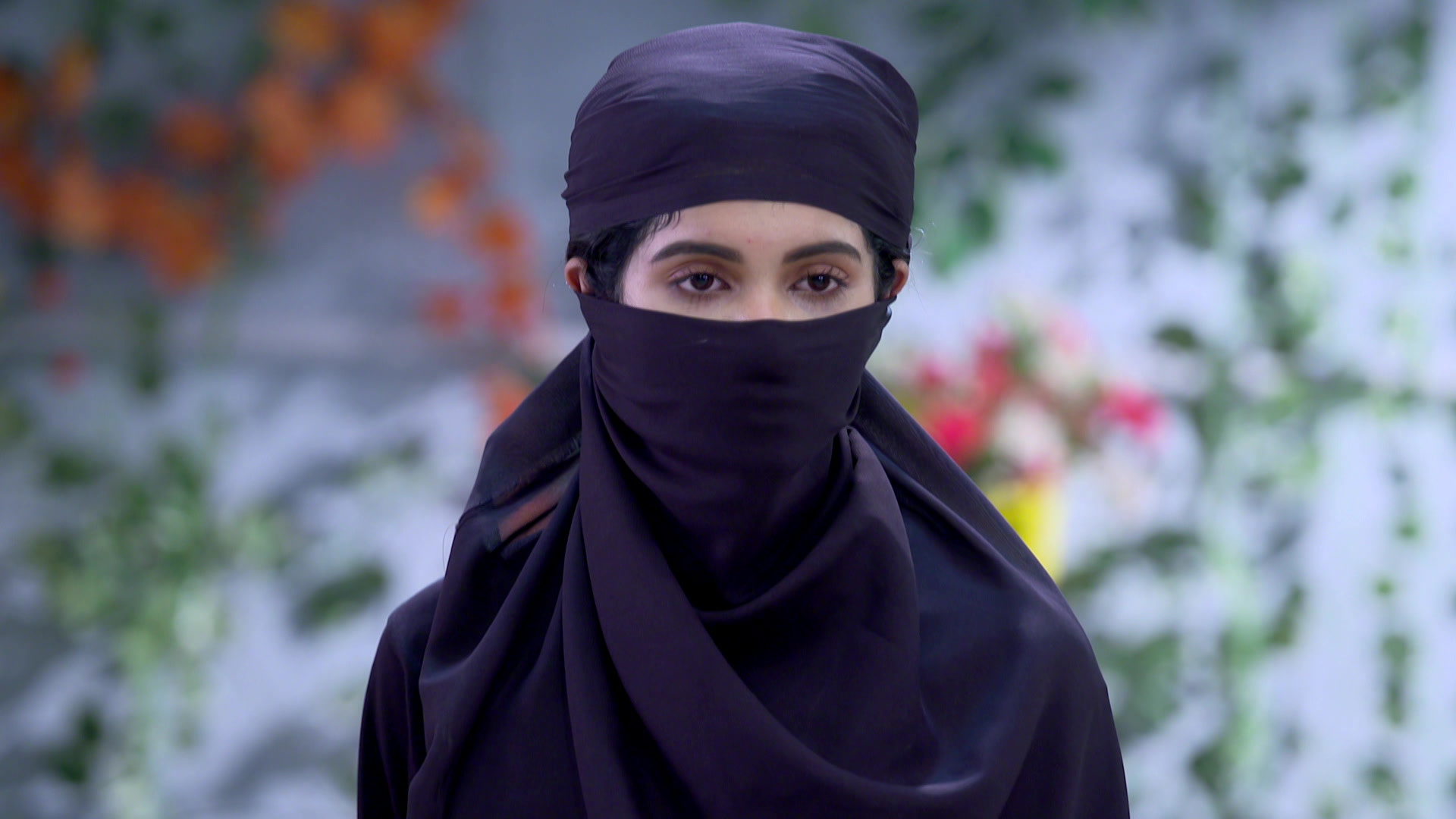 Watch Tomader Rani S1 Episode 117 on JioHotstar