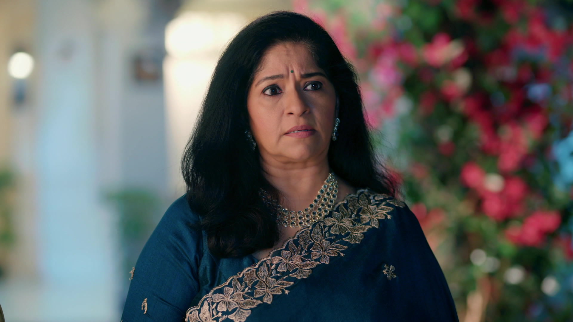 Watch Pathrakhin S1 Episode 8 on JioHotstar