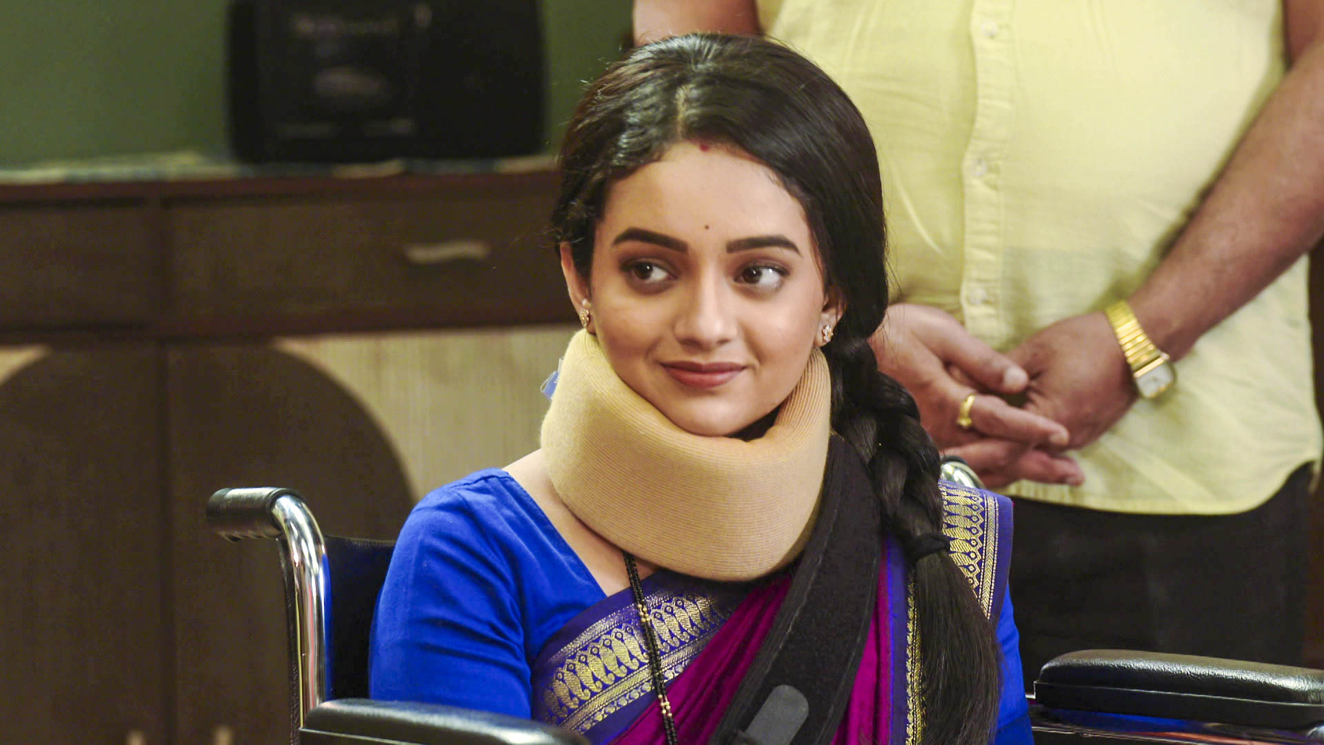 Watch Aboli S1 Episode 239 on JioHotstar