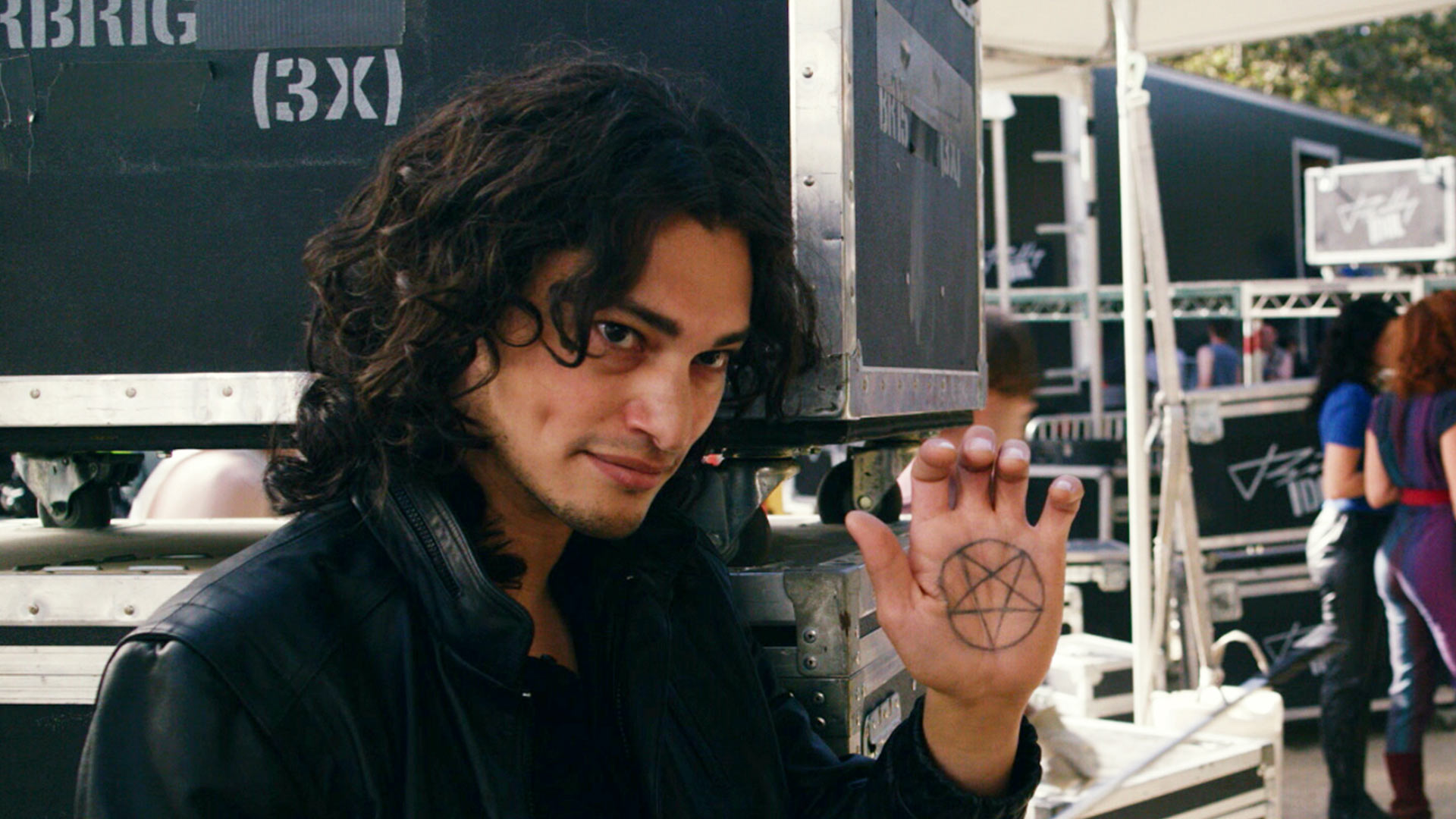 Nonton Rest In Pieces Season 9 Episode 8 Rest In Pieces Di Disney