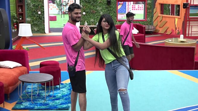 Rakesh taunts his competitors - JioHotstar