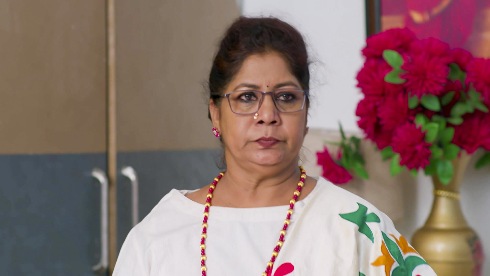 Watch Geetha L.L.B S1 Episode 189 on JioHotstar