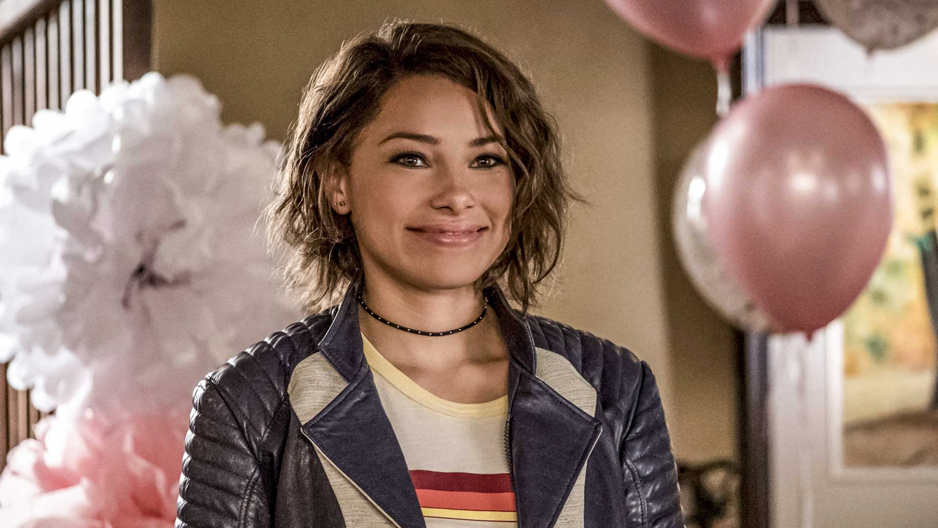 Watch The Flash S5 Episode 1 on JioHotstar