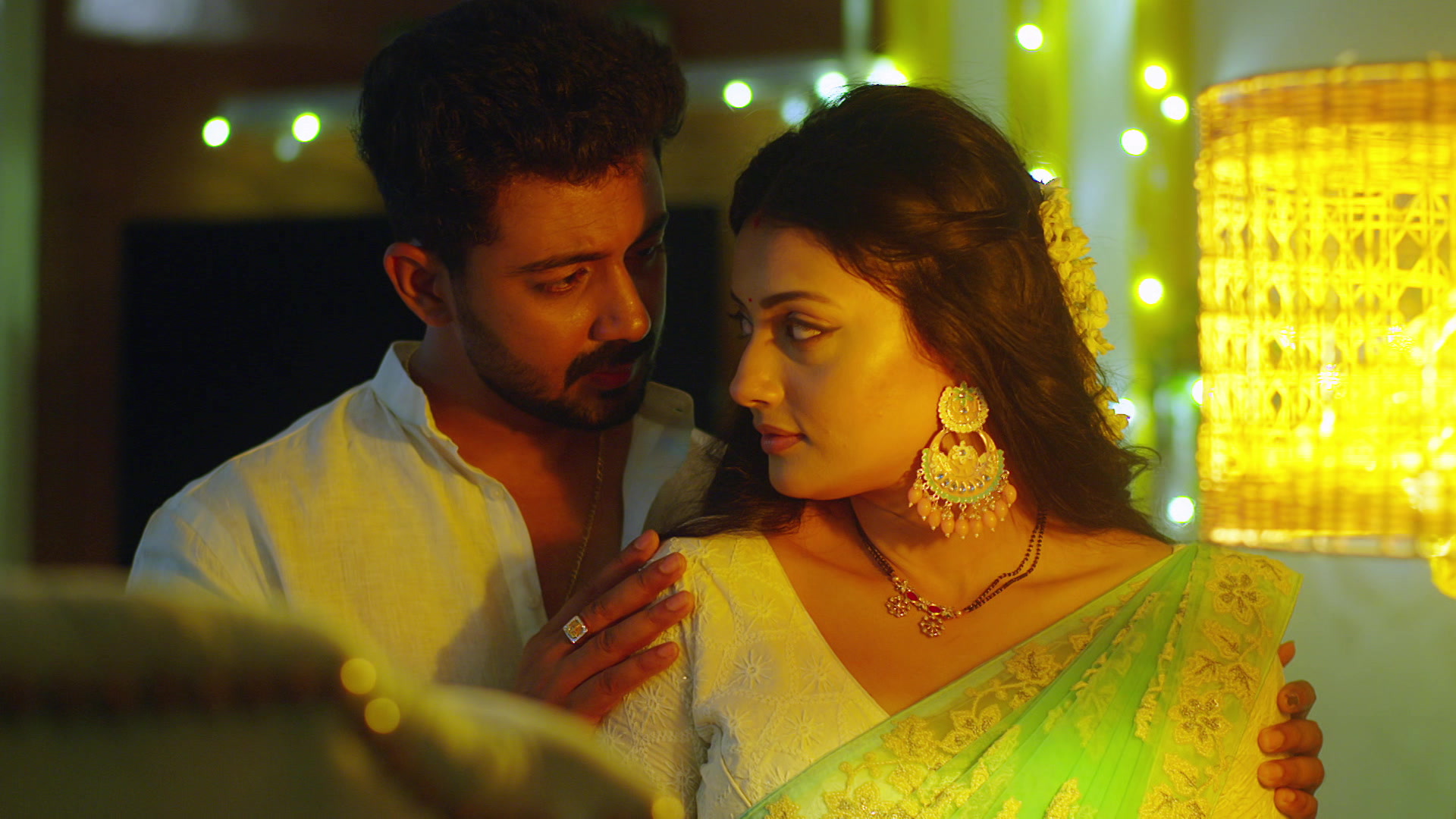 Watch Ennenno Janmala Bandham S1 Episode 422 on JioHotstar