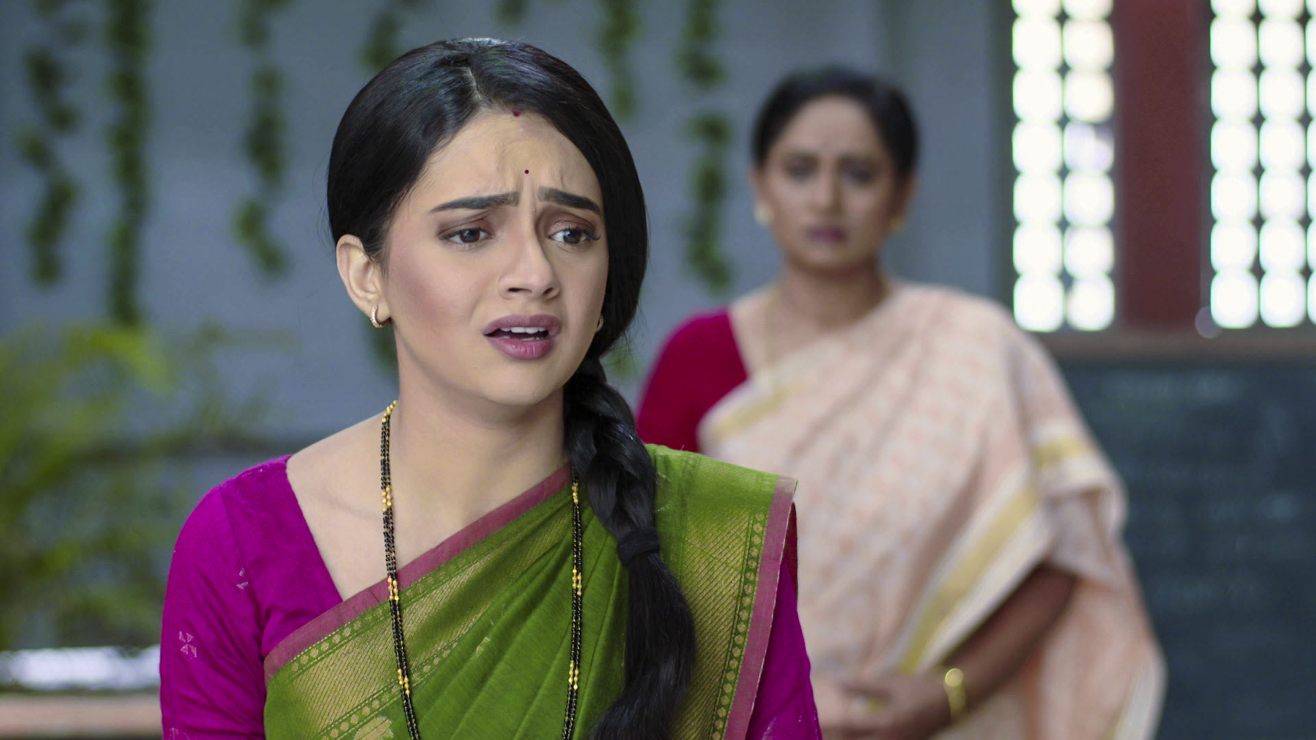 Watch Aboli S1 Episode 302 on JioHotstar
