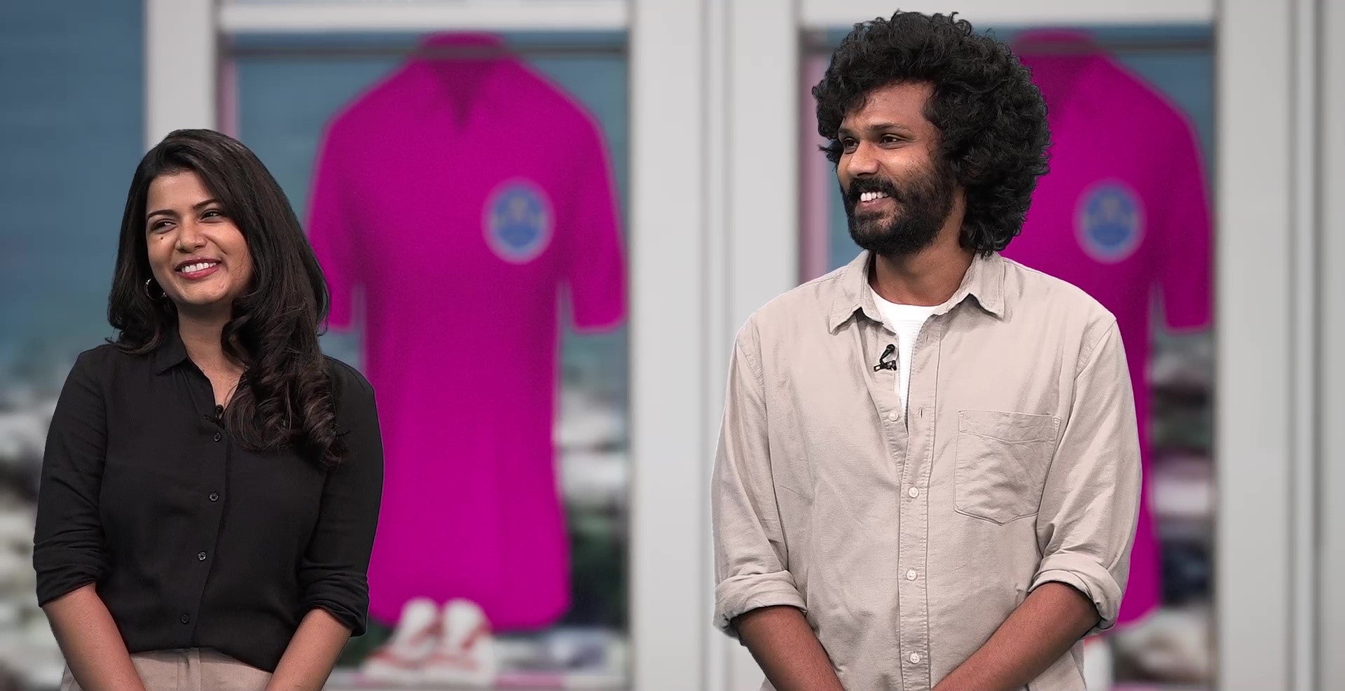 Anchor Introduces Changure Bangaru Raja Movie Guests