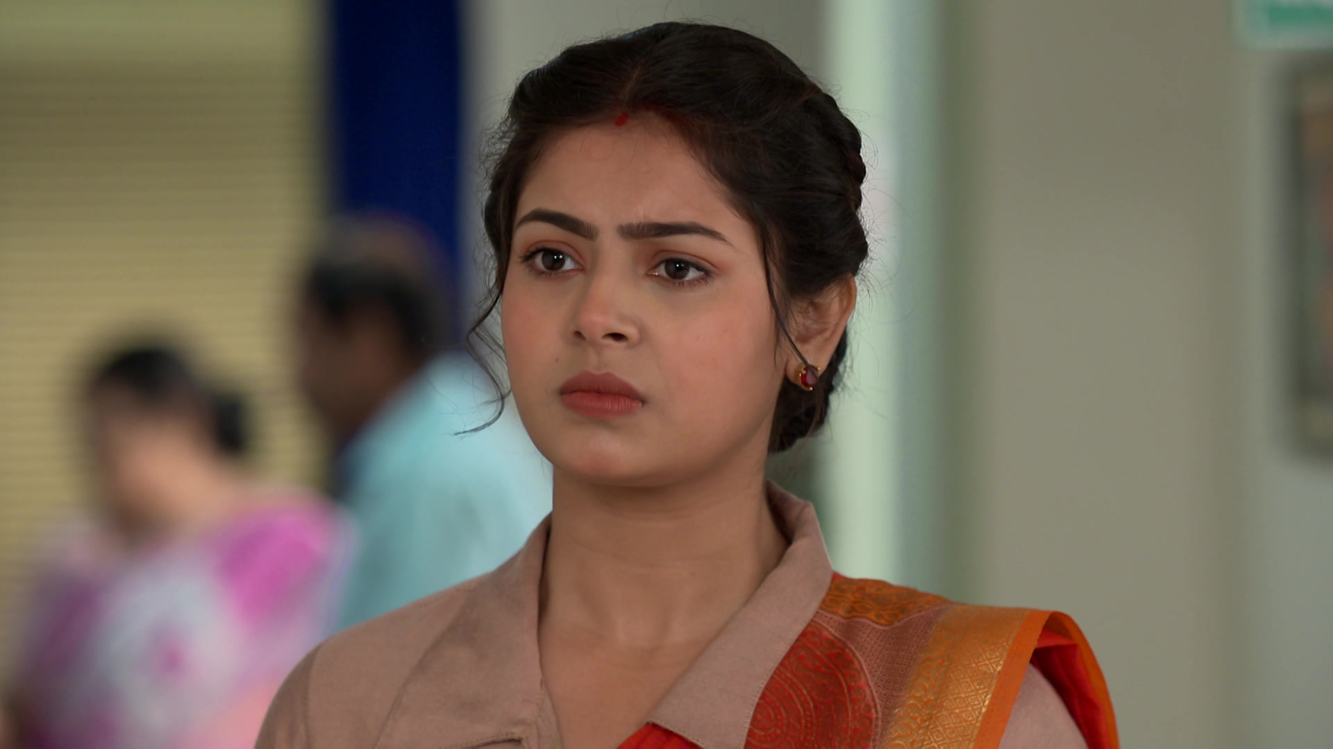 Watch Gaatchora S1 Episode 717 on JioHotstar