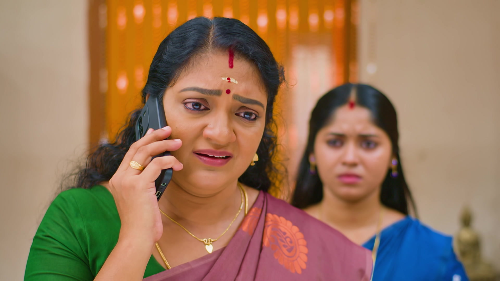 Gomathi Questions Balan