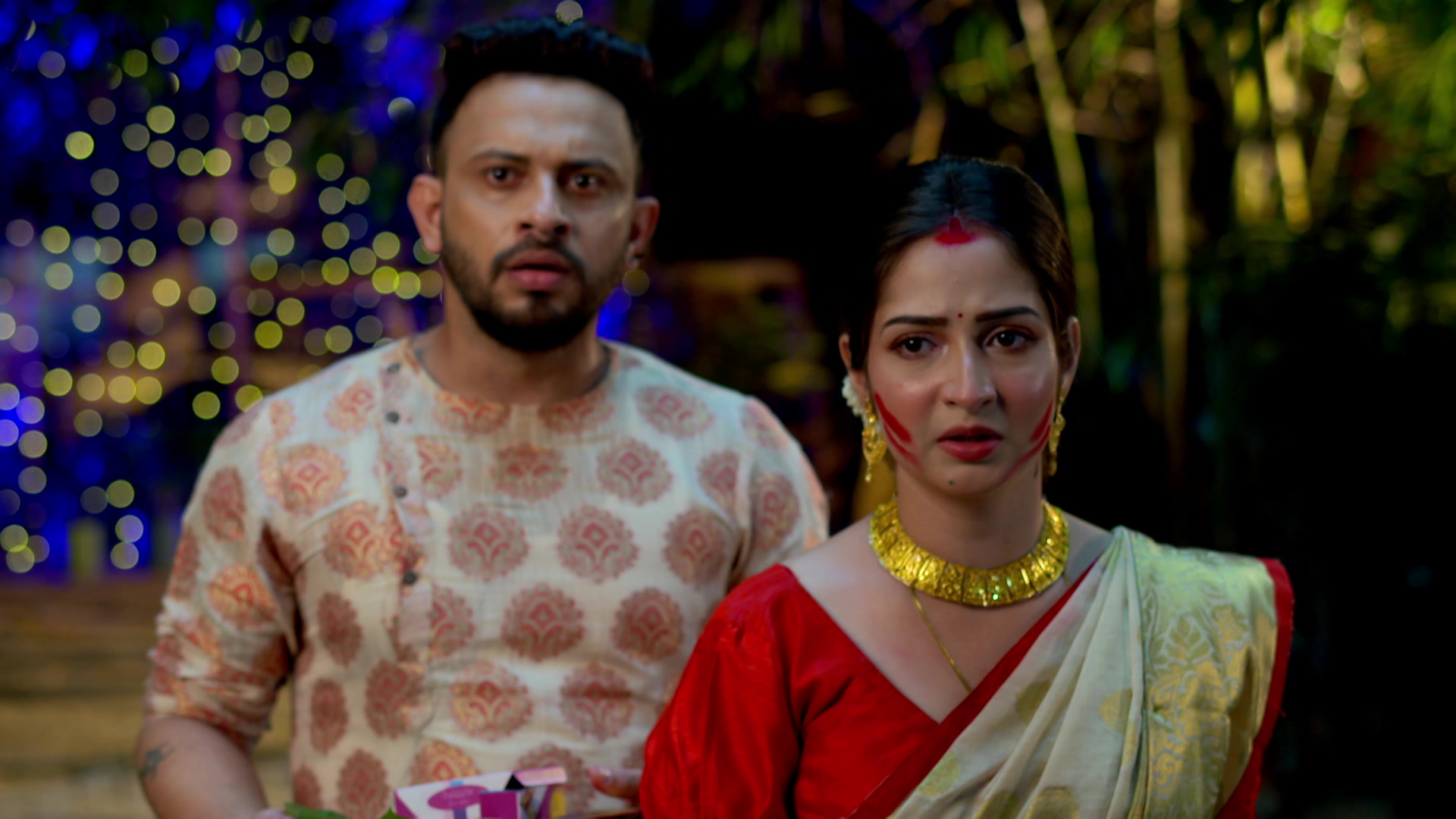 Watch Gaatchora S1 Episode 305 on JioHotstar