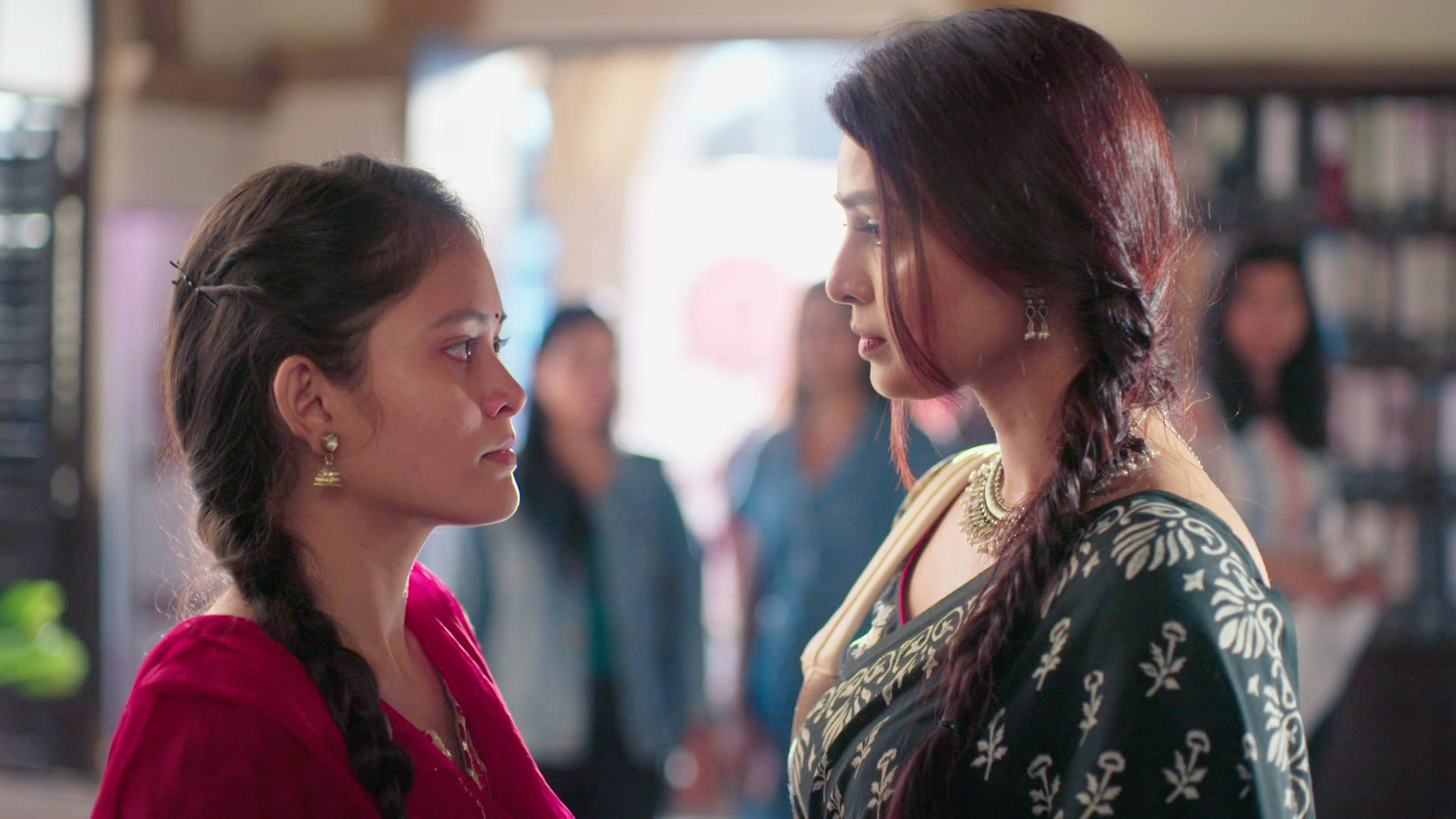 Watch Imlie S1 Episode 517 on JioHotstar