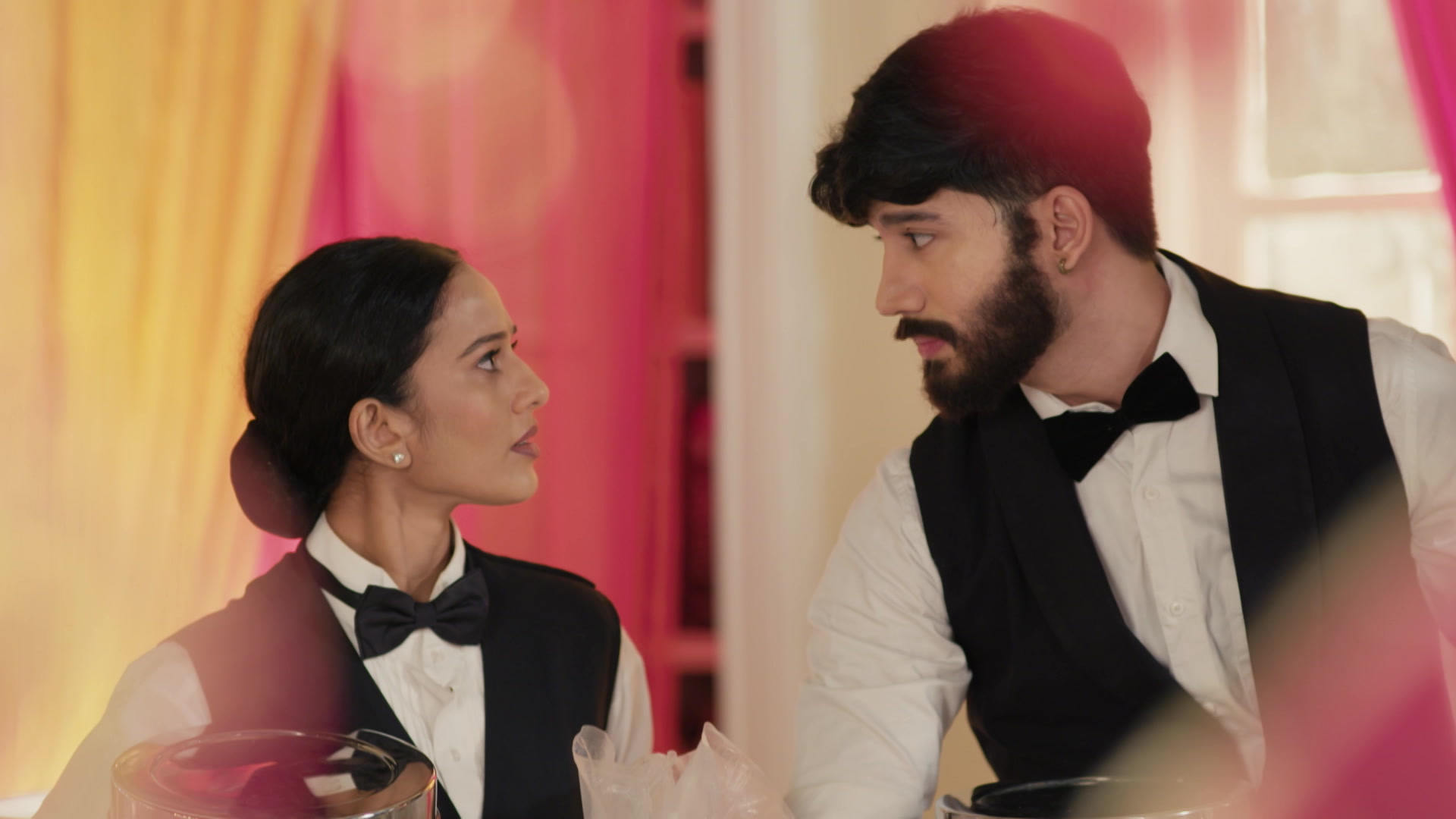 Watch Pandya Store S1 Episode 821 on JioHotstar