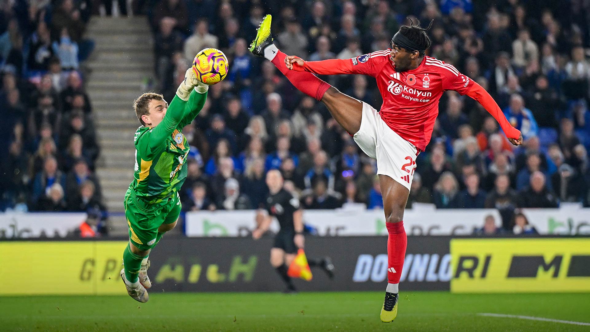 Replay: Leicester vs Nottingham Forest