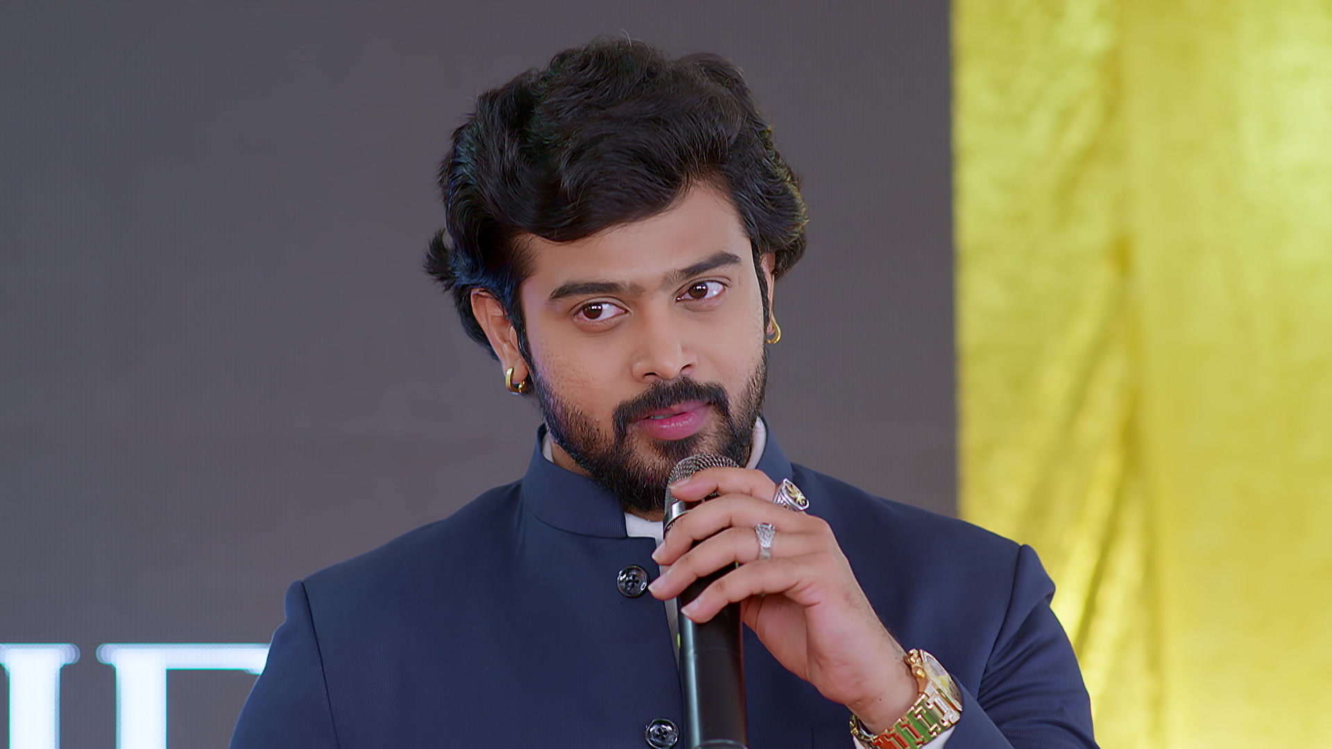 Watch Guppedantha Manasu S1 Episode 1023 on JioHotstar