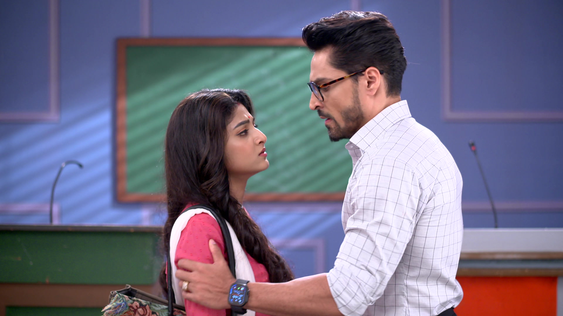 Watch Tentulpataa S1 Episode 253 on JioHotstar